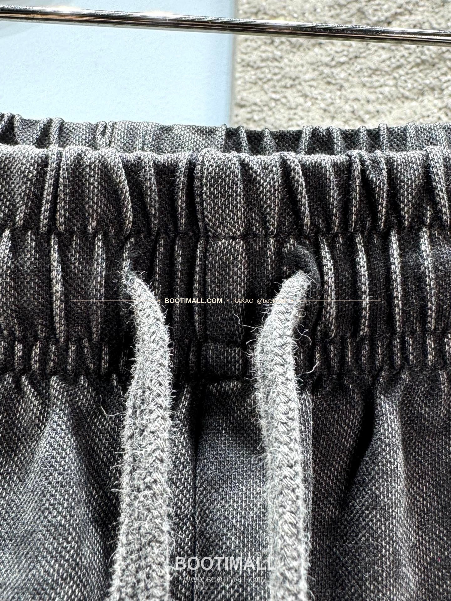 크롬하츠 코튼혼방 호스슈자수 워시드 루즈핏 드로스트링 쇼츠 Chrome Hearts Cotton Blend Horseshoe Embroidery Washed Loose Fit Drawstring Shorts CCA1667 2