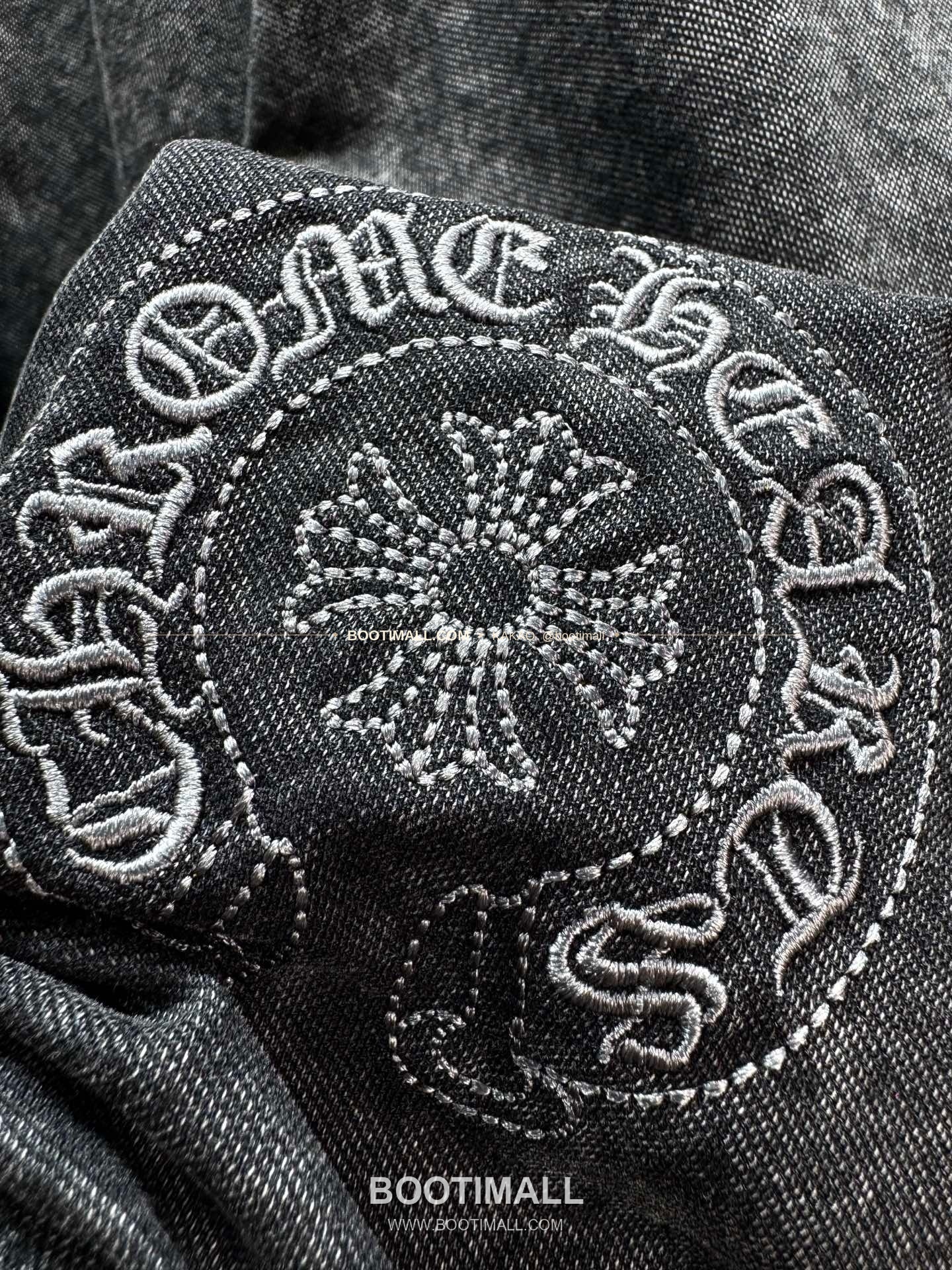 크롬하츠 코튼혼방 호스슈자수 워시드 루즈핏 드로스트링 쇼츠 Chrome Hearts Cotton Blend Horseshoe Embroidery Washed Loose Fit Drawstring Shorts CCA1667 6