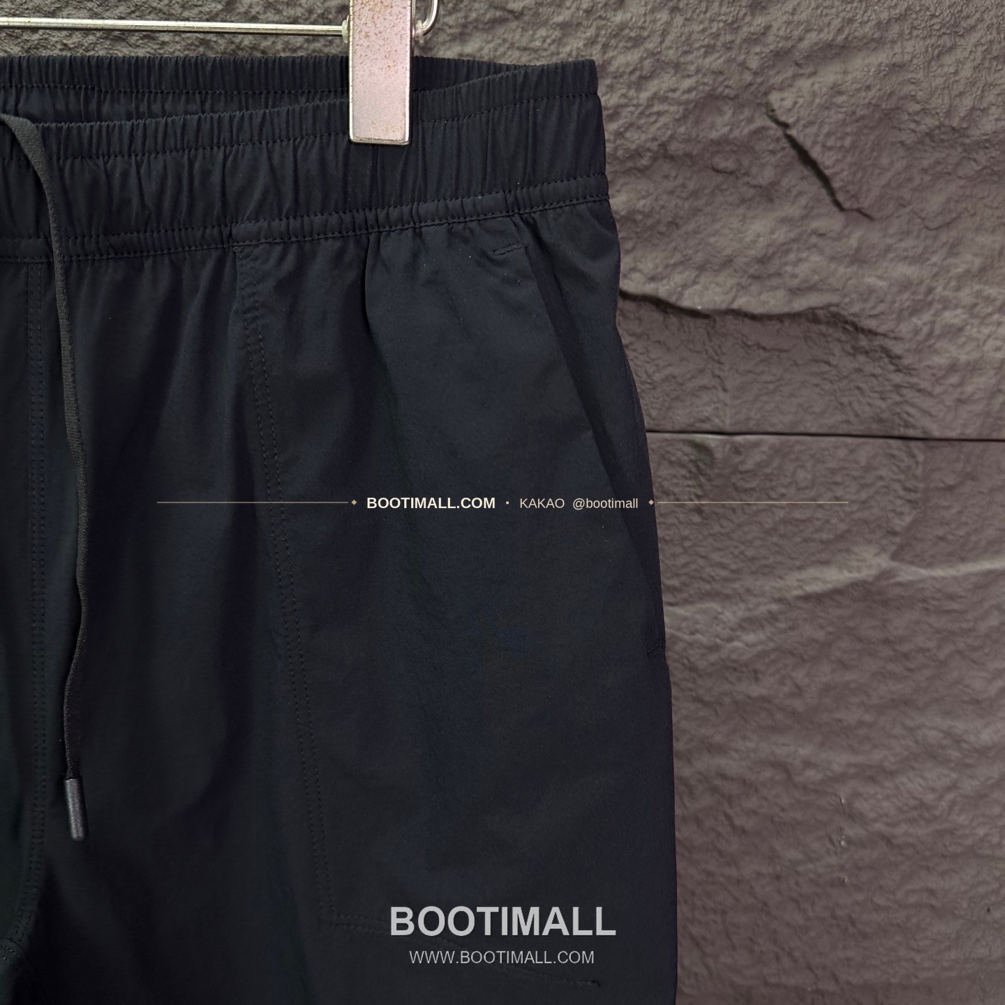 아크테릭스 2026SS 폴리에스터 기능성 로고자수 루즈핏 쇼츠 Arc'teryx 2026 SS Polyester Functional Logo Embroidery Loose Fit Shorts 4