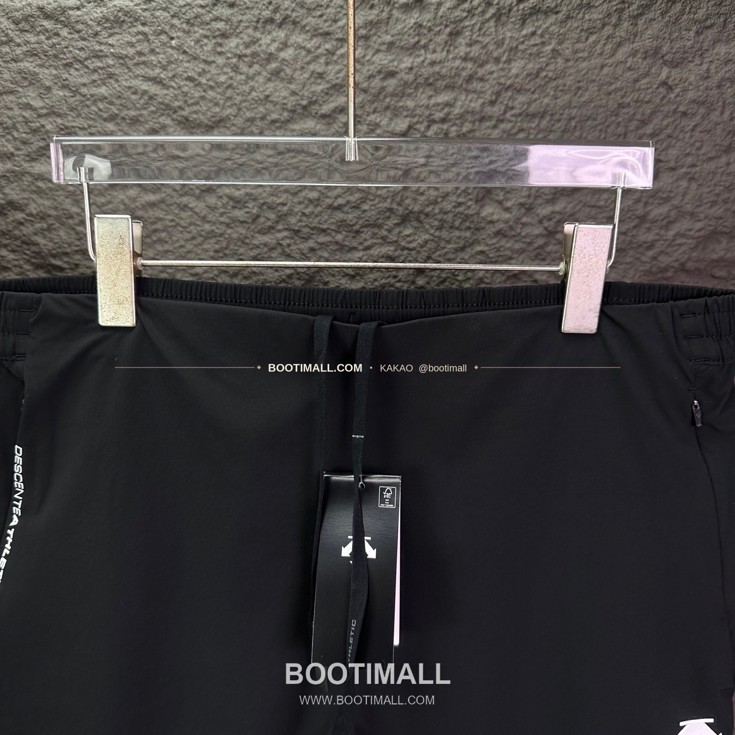 데상트 2026SS 폴리에스터 기능성 로고패치 멀티포켓 루즈핏 집업 쇼츠 Descente 2026 SS Polyester Functional Logo Patch Multi Pocket Loose Fit Zip Shorts 3