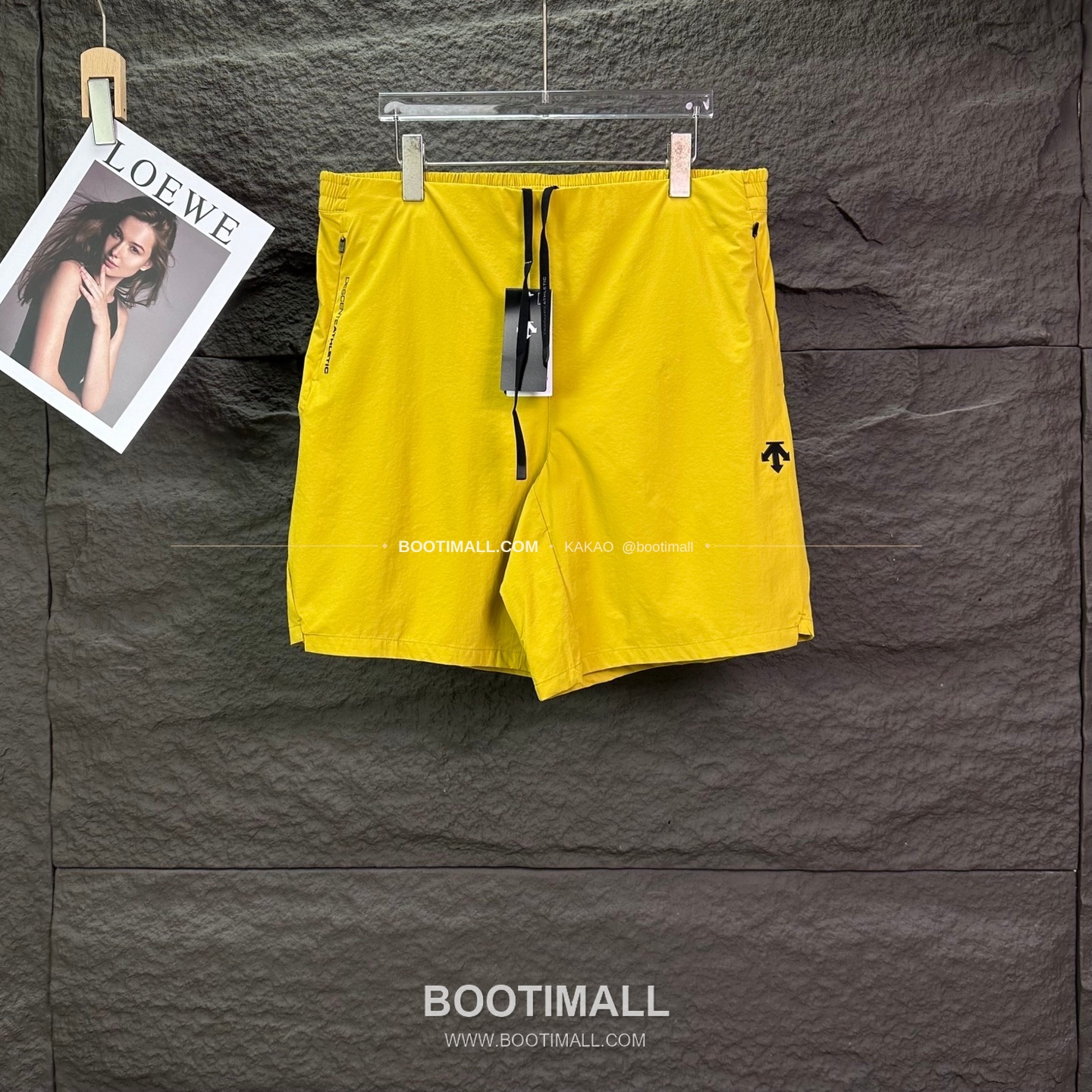 데상트 2026SS 폴리에스터 기능성 로고패치 멀티포켓 루즈핏 집업 쇼츠 Descente 2026 SS Polyester Functional Logo Patch Multi Pocket Loose Fit Zip Shorts 1