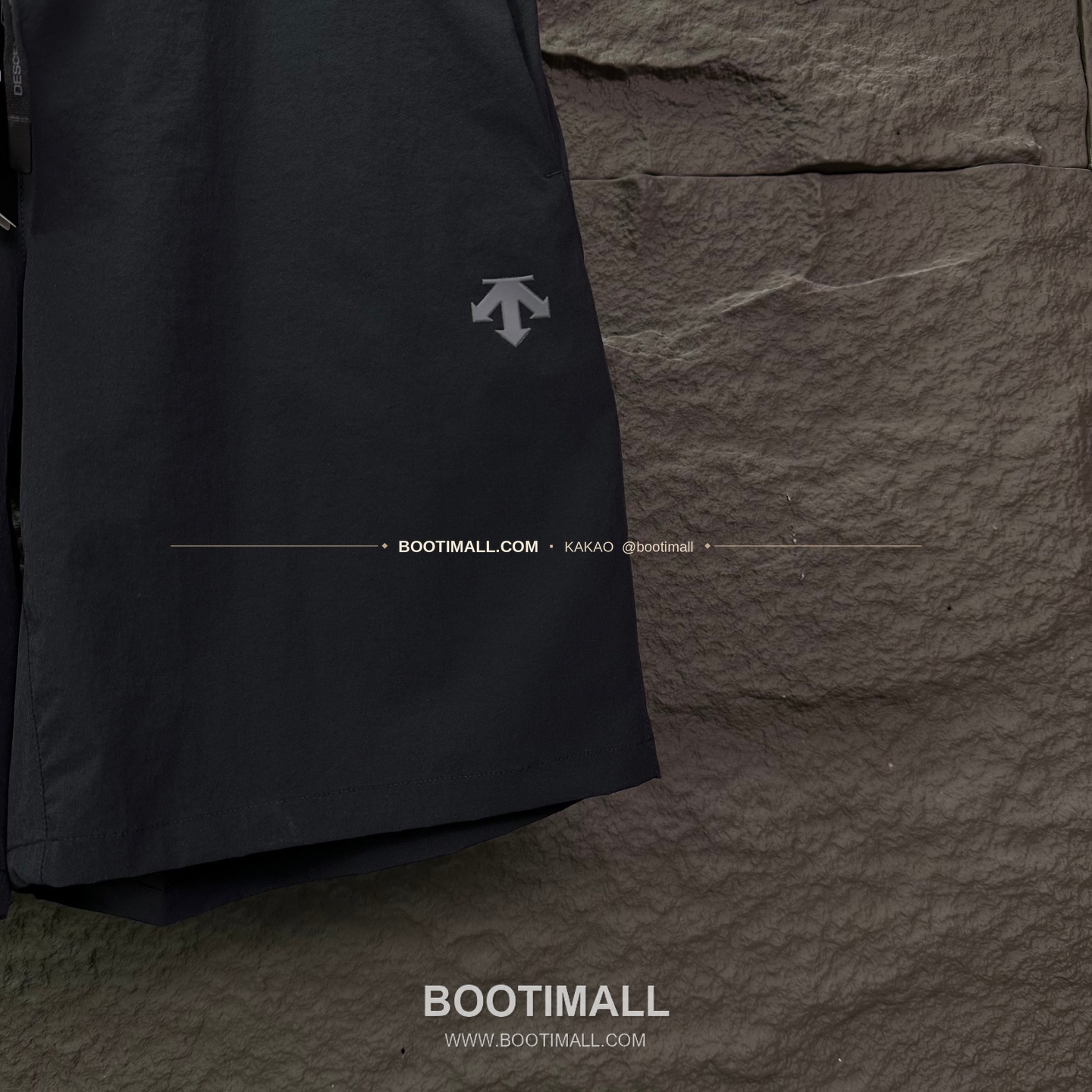 데상트 2026SS 폴리에스터 기능성 로고패치 멀티포켓 루즈핏 집업 쇼츠 Descente 2026 SS Polyester Functional Logo Patch Multi Pocket Loose Fit Zip Shorts 7