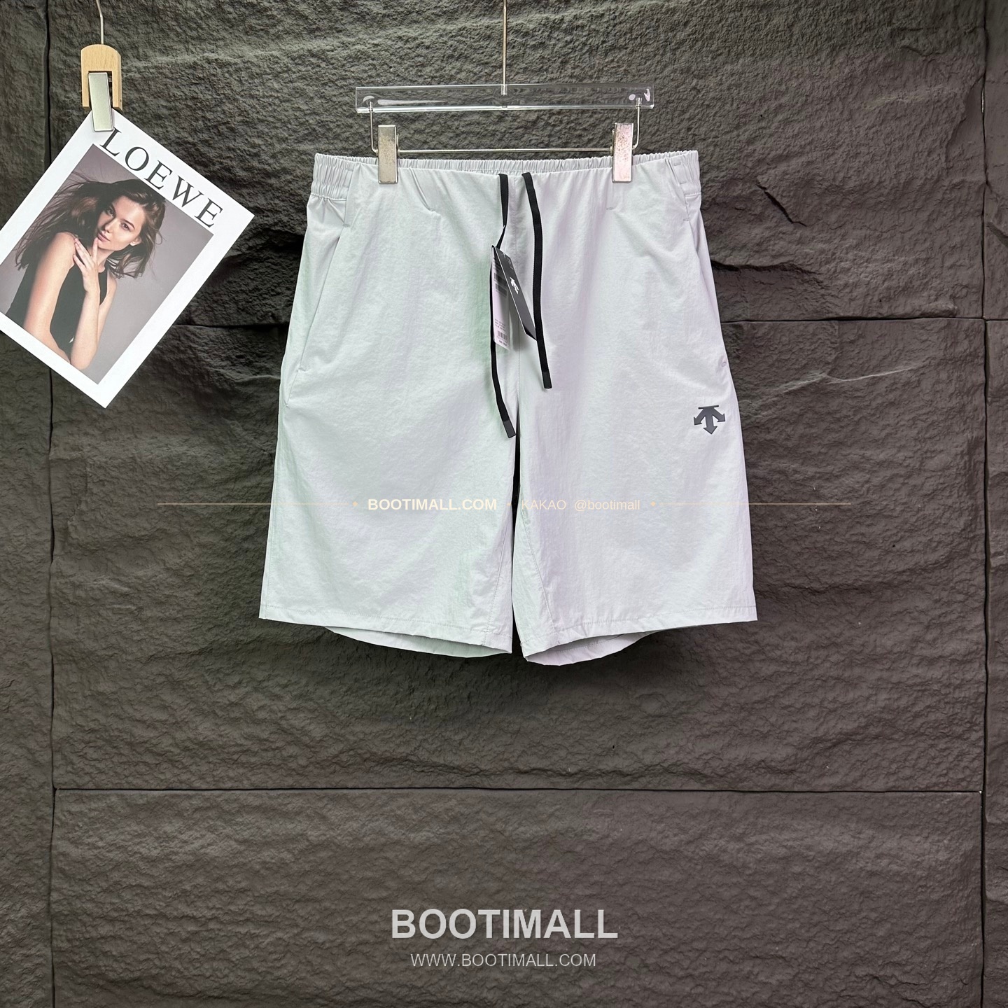 데상트 2026SS 폴리에스터 기능성 로고패치 멀티포켓 루즈핏 집업 쇼츠 Descente 2026 SS Polyester Functional Logo Patch Multi Pocket Loose Fit Zip Shorts 1