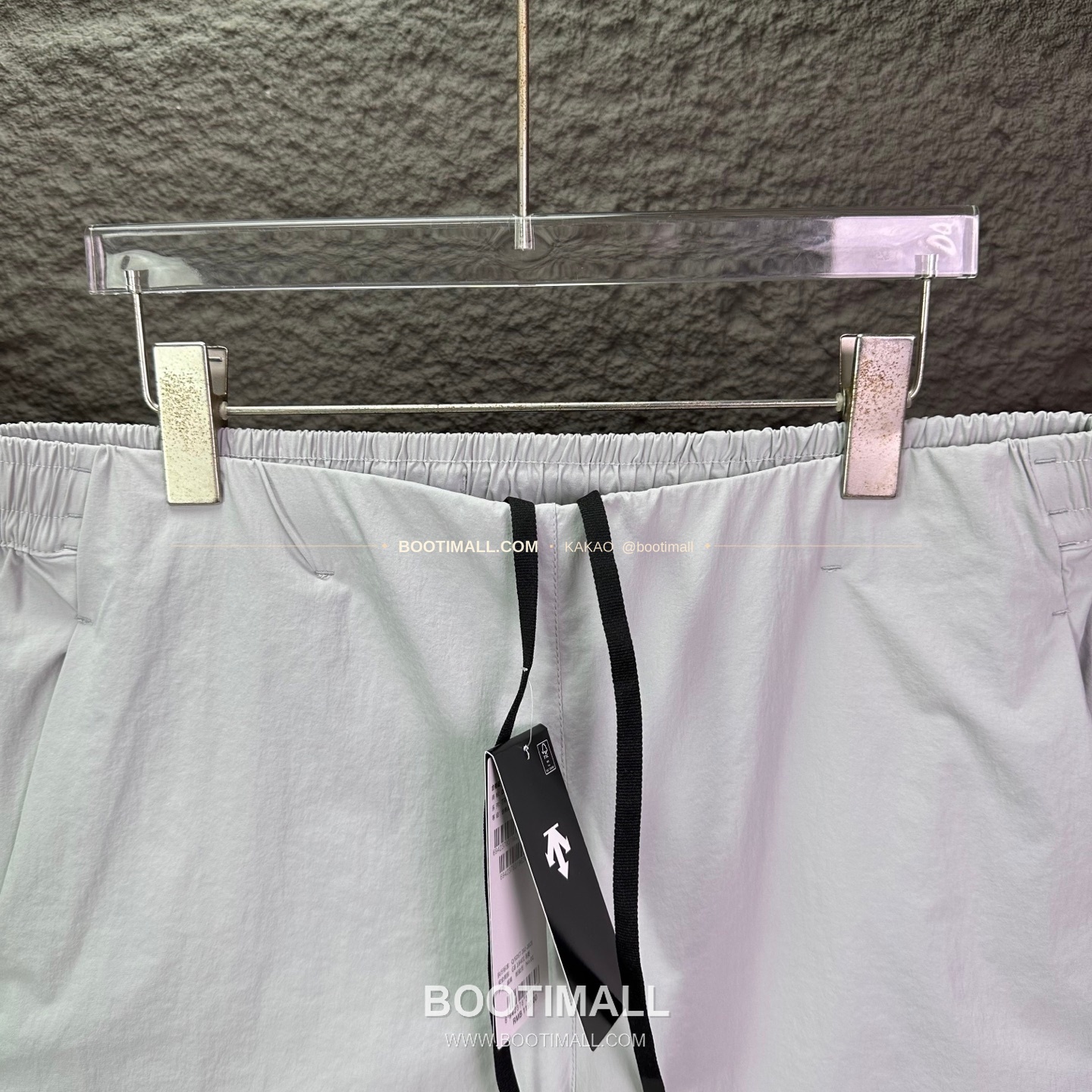 데상트 2026SS 폴리에스터 기능성 로고패치 멀티포켓 루즈핏 집업 쇼츠 Descente 2026 SS Polyester Functional Logo Patch Multi Pocket Loose Fit Zip Shorts 3