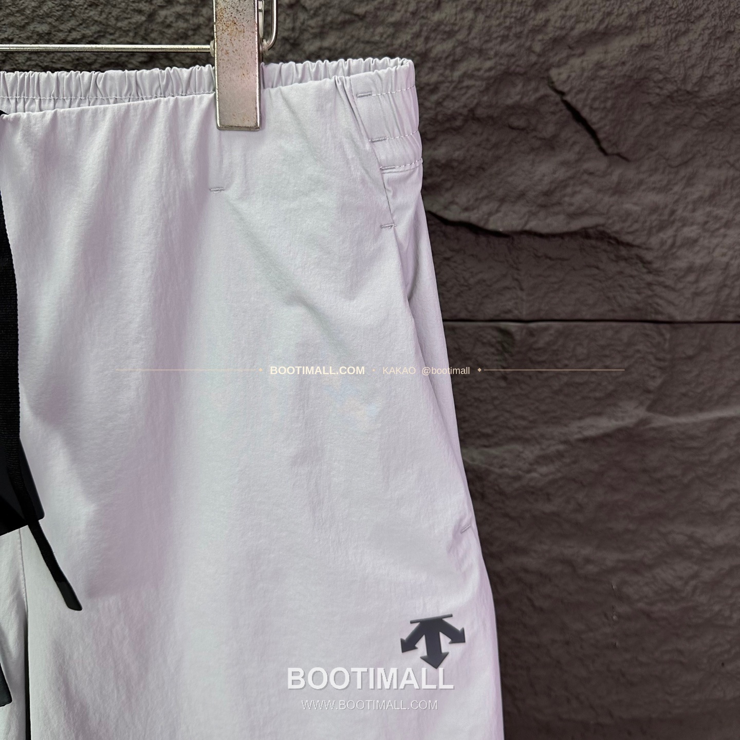 데상트 2026SS 폴리에스터 기능성 로고패치 멀티포켓 루즈핏 집업 쇼츠 Descente 2026 SS Polyester Functional Logo Patch Multi Pocket Loose Fit Zip Shorts 4