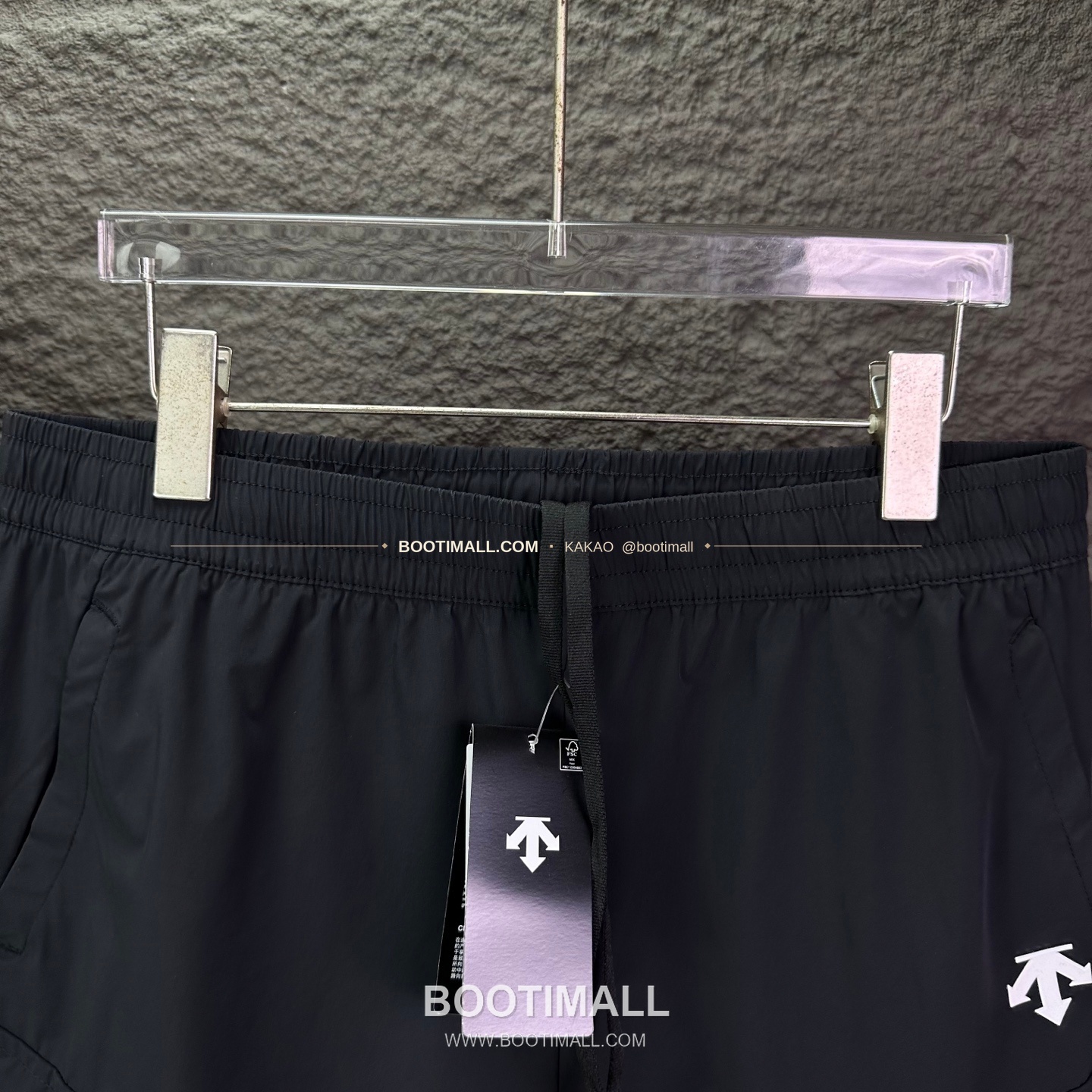 데상트 2026SS 폴리에스터 기능성 로고패치 멀티포켓 루즈핏 집업 쇼츠 Descente 2026 SS Polyester Functional Logo Patch Multi Pocket Loose Fit Zip Shorts 3