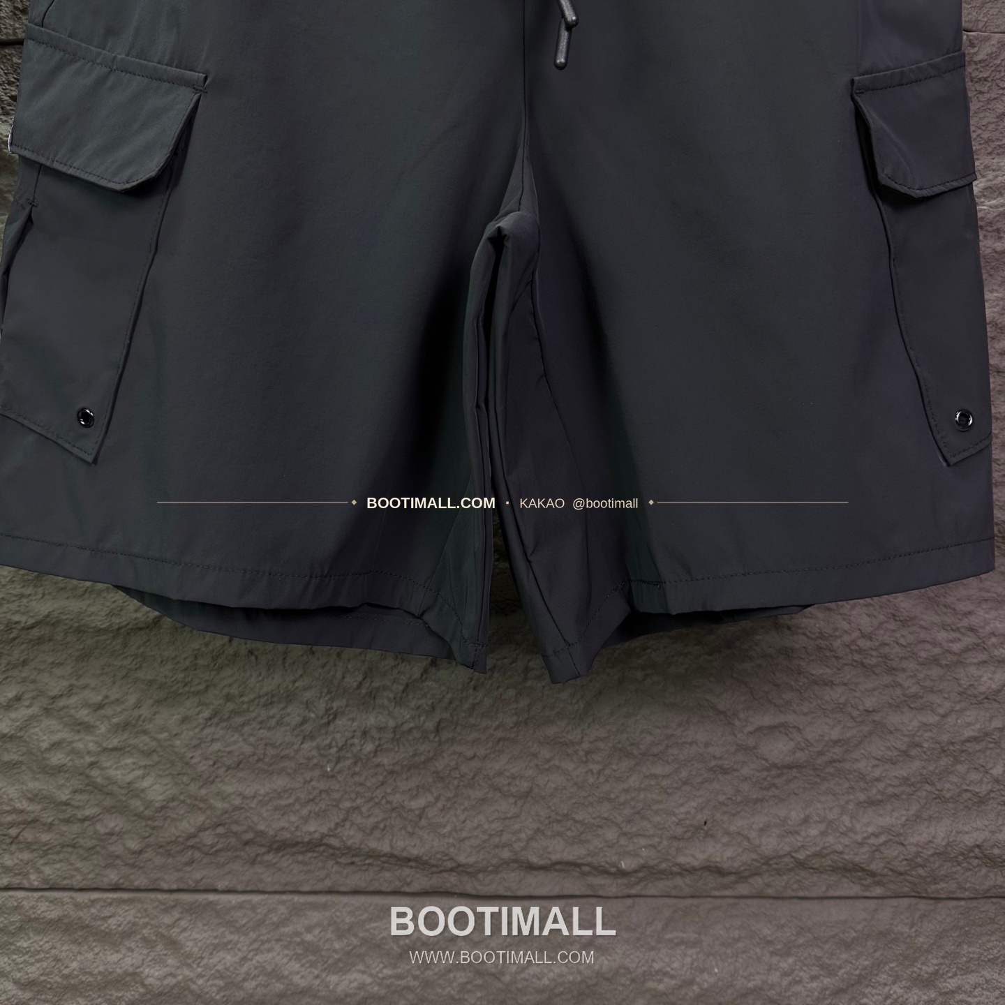 데상트 2026SS 폴리에스터 기능성 로고패치 멀티포켓 루즈핏 집업 쇼츠 Descente 2026 SS Polyester Functional Logo Patch Multi Pocket Loose Fit Zip Shorts 5