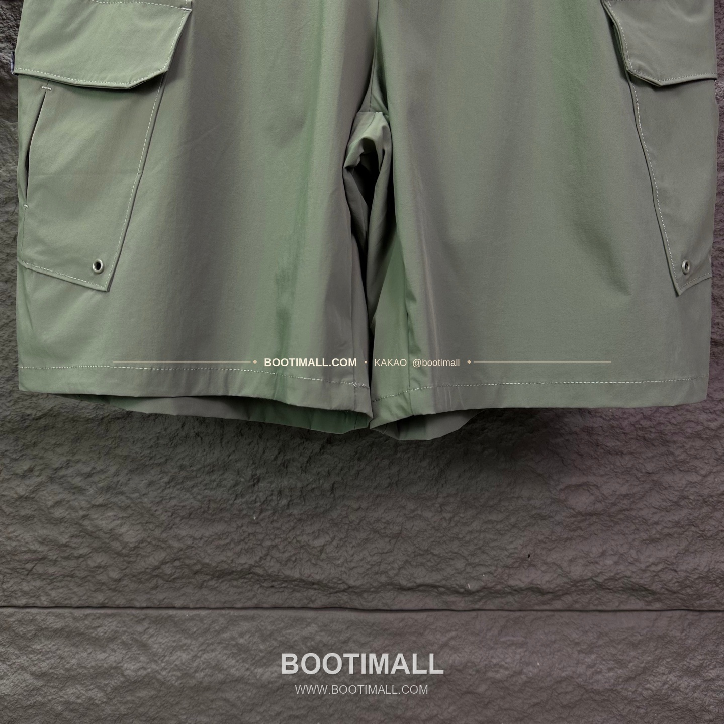 데상트 2026SS 폴리에스터 기능성 로고패치 멀티포켓 루즈핏 집업 쇼츠 Descente 2026 SS Polyester Functional Logo Patch Multi Pocket Loose Fit Zip Shorts 5