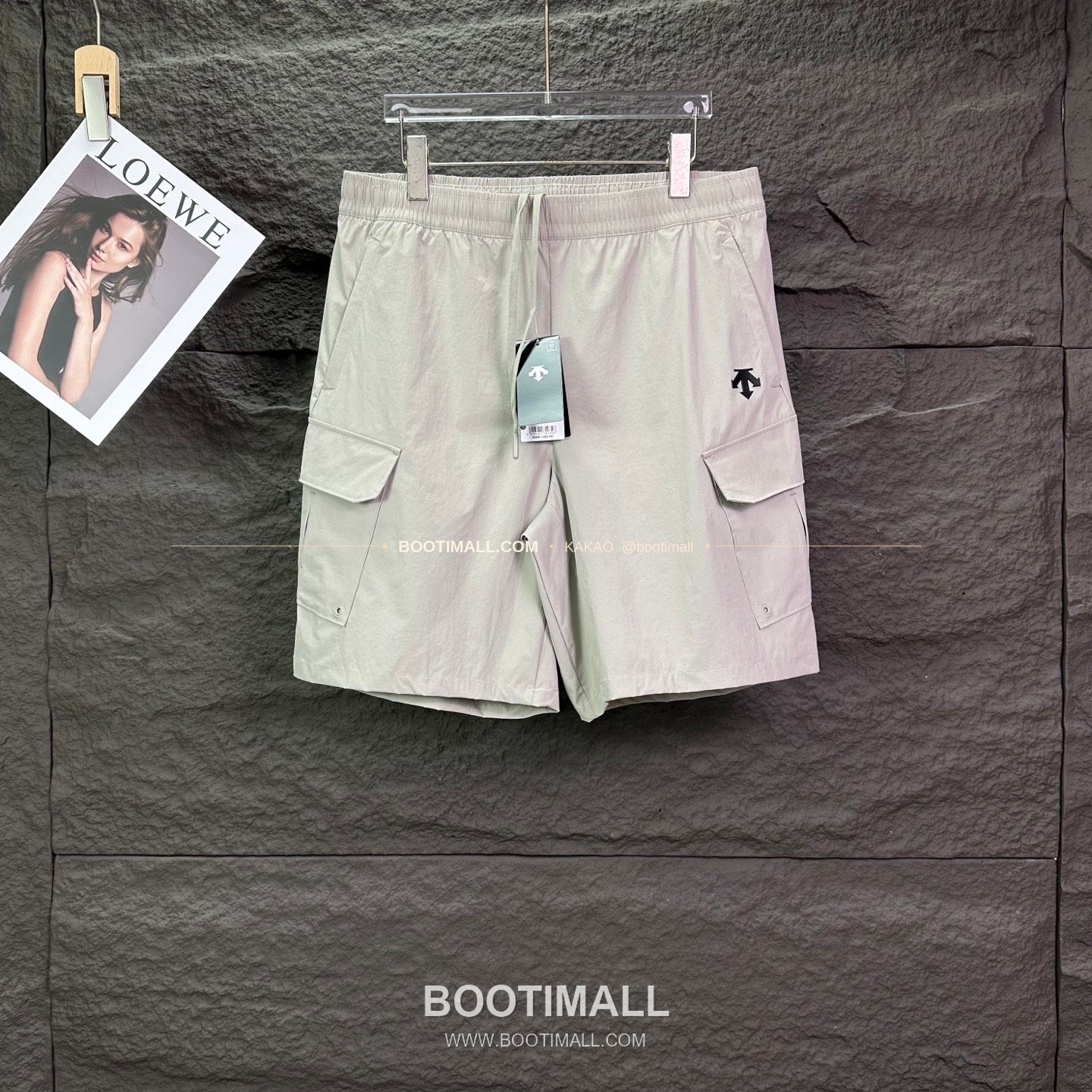 데상트 2026SS 폴리에스터 기능성 로고패치 멀티포켓 루즈핏 집업 쇼츠 Descente 2026 SS Polyester Functional Logo Patch Multi Pocket Loose Fit Zip Shorts 1