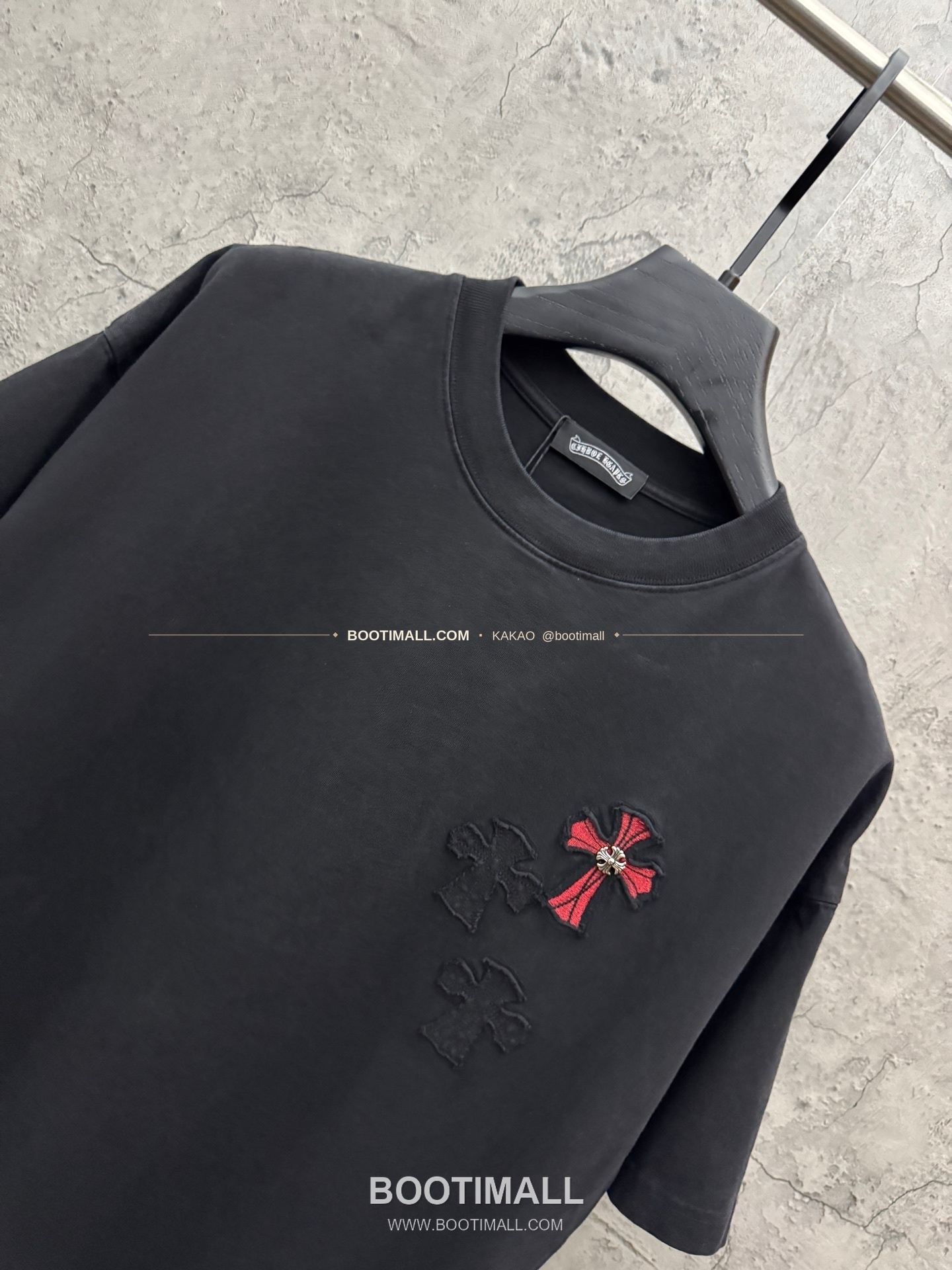 크롬하츠 2026SS 헤비코튼 크로스패치자수 루즈핏 반팔 티셔츠 Chrome Hearts 2026 SS Heavy Cotton Cross Patch Embroidery Loose Fit Short Sleeve T-Shirt 26-2011 4