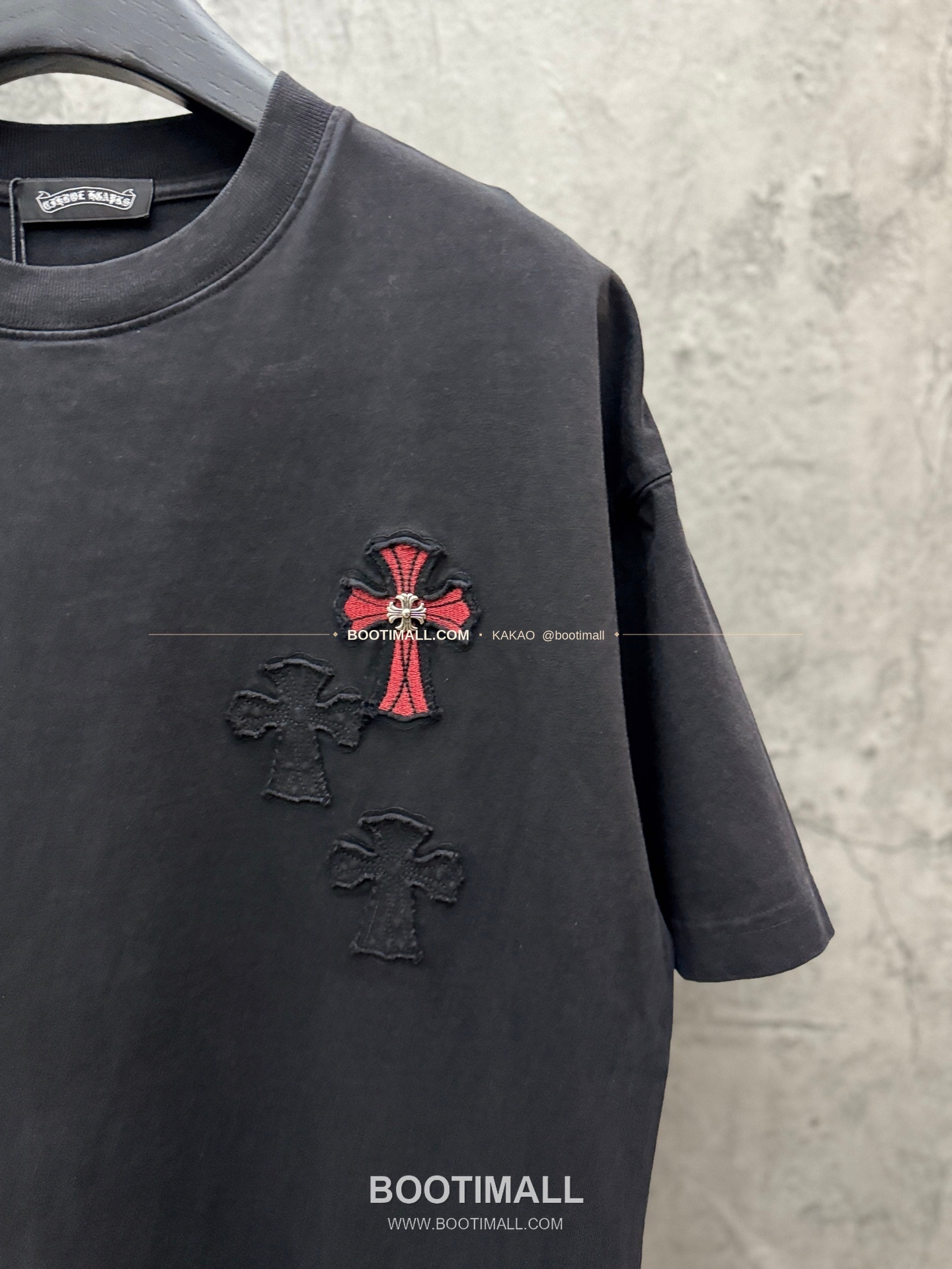 크롬하츠 2026SS 헤비코튼 크로스패치자수 루즈핏 반팔 티셔츠 Chrome Hearts 2026 SS Heavy Cotton Cross Patch Embroidery Loose Fit Short Sleeve T-Shirt 26-2011 5