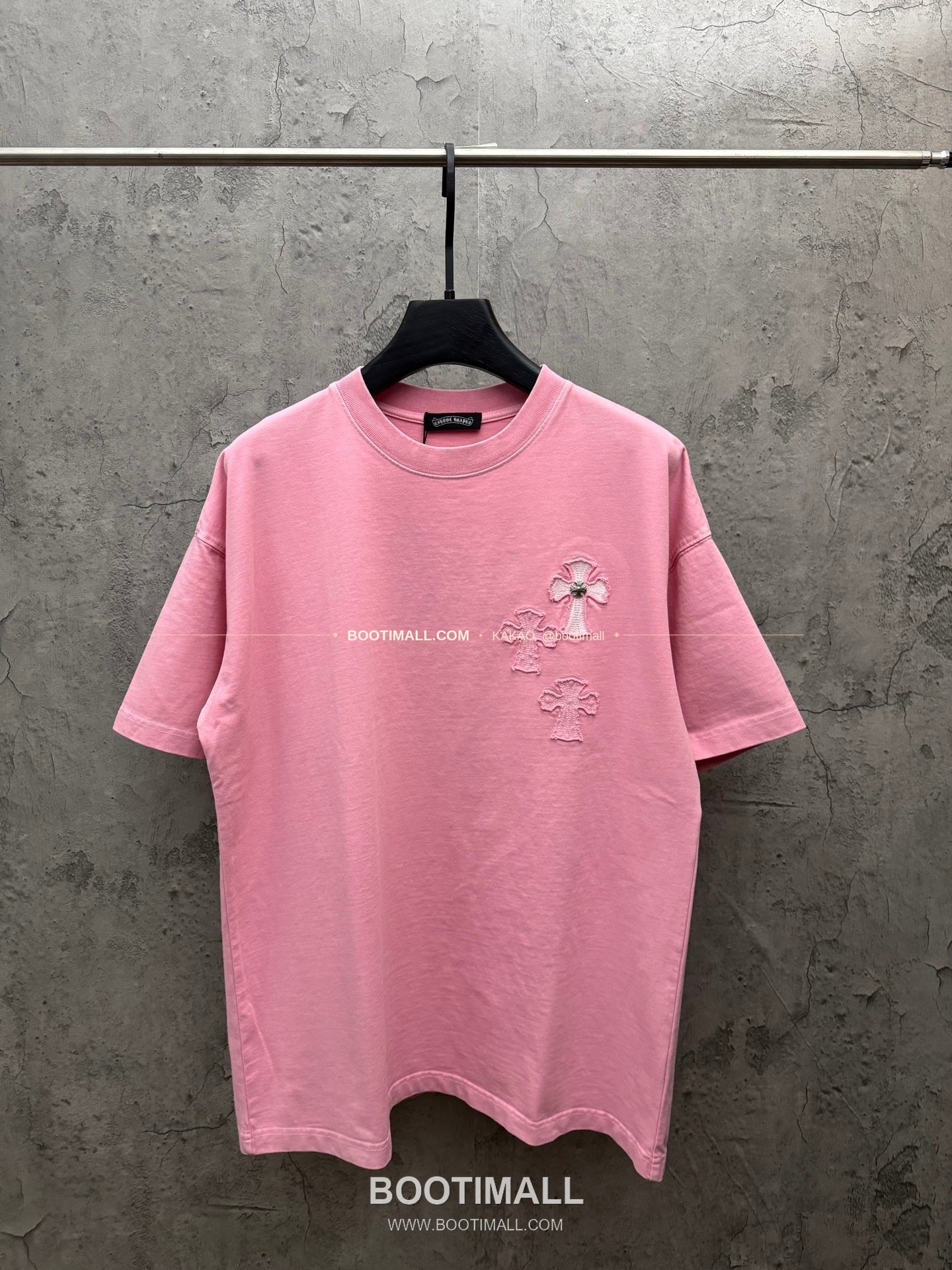 크롬하츠 2026SS 헤비코튼 크로스패치자수 루즈핏 반팔 티셔츠 Chrome Hearts 2026 SS Heavy Cotton Cross Patch Embroidery Loose Fit Short Sleeve T-Shirt 26-2011 1