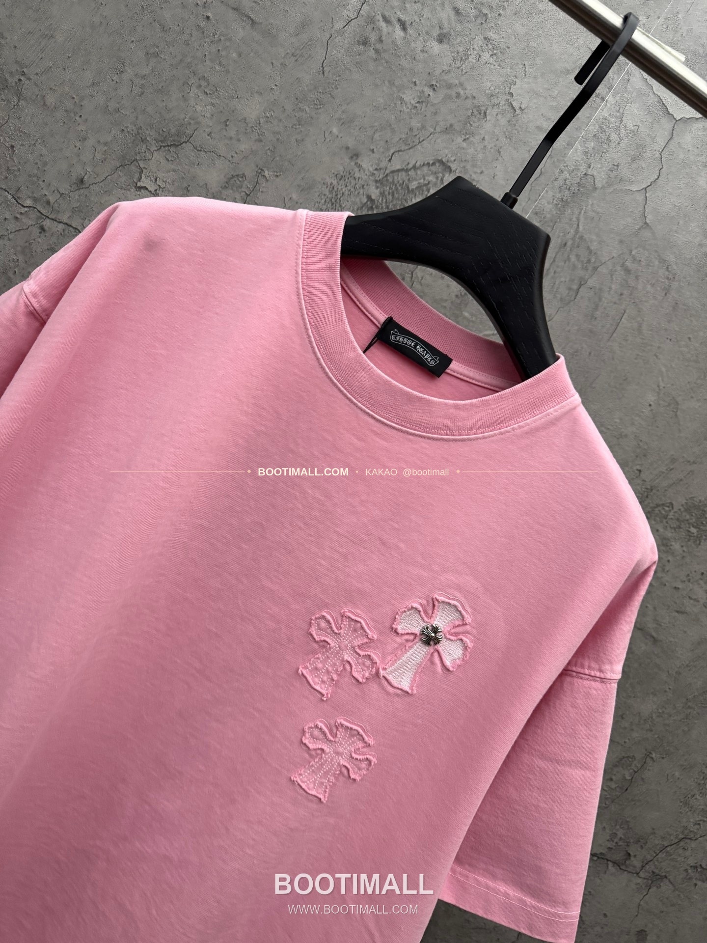 크롬하츠 2026SS 헤비코튼 크로스패치자수 루즈핏 반팔 티셔츠 Chrome Hearts 2026 SS Heavy Cotton Cross Patch Embroidery Loose Fit Short Sleeve T-Shirt 26-2011 3