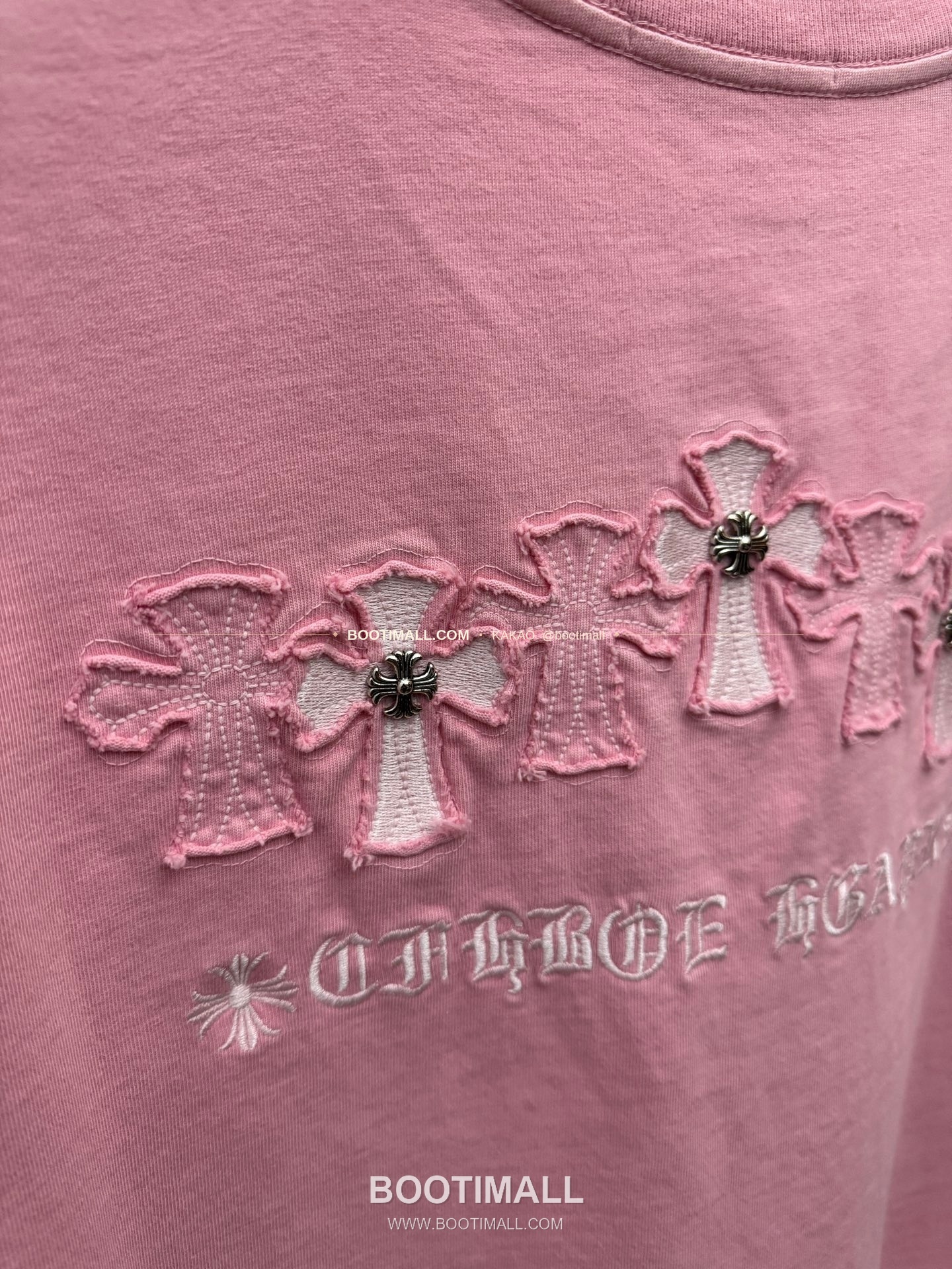 크롬하츠 2026SS 헤비코튼 크로스패치자수 루즈핏 반팔 티셔츠 Chrome Hearts 2026 SS Heavy Cotton Cross Patch Embroidery Loose Fit Short Sleeve T-Shirt 26-2011 8