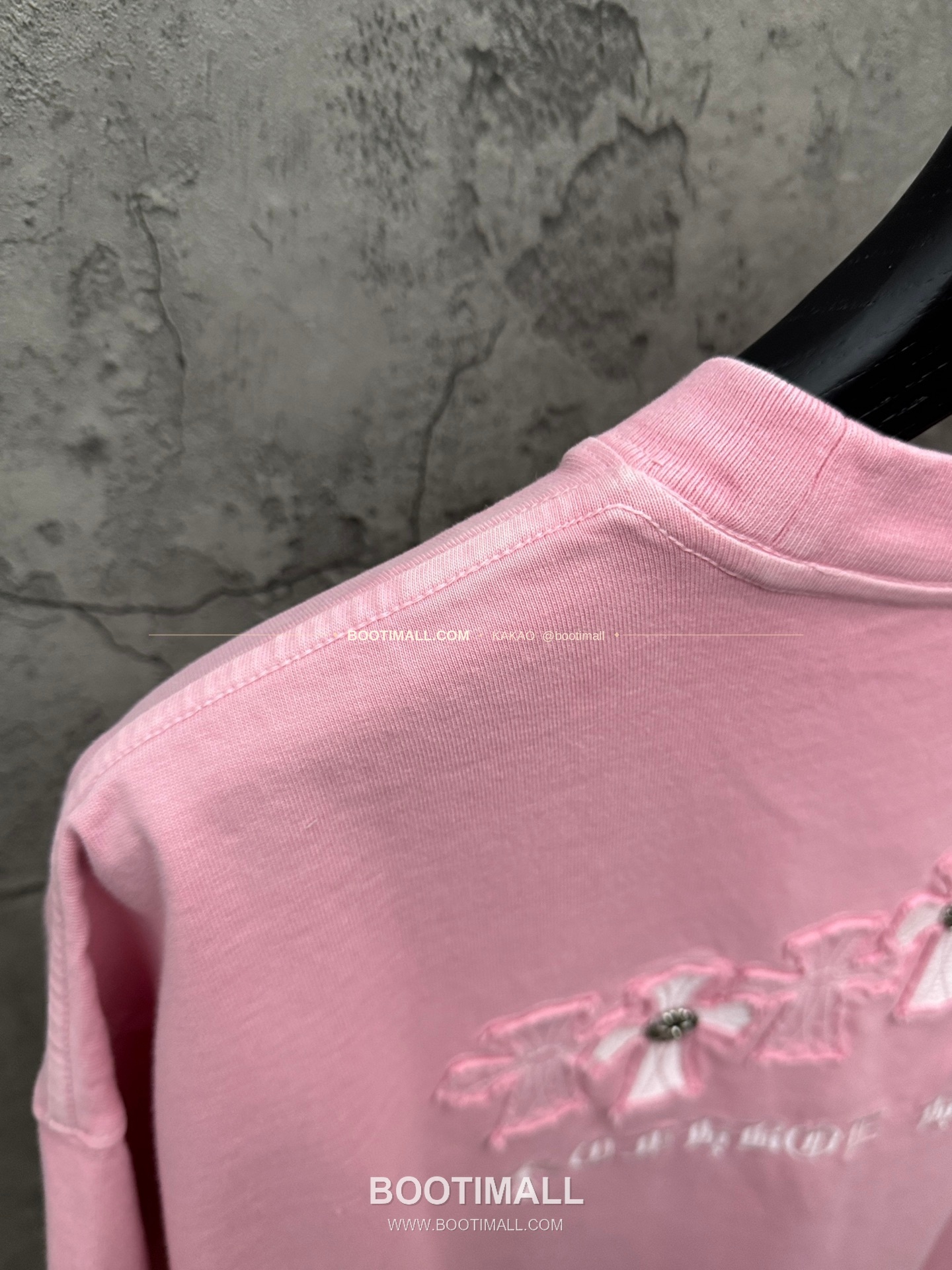 크롬하츠 2026SS 헤비코튼 크로스패치자수 루즈핏 반팔 티셔츠 Chrome Hearts 2026 SS Heavy Cotton Cross Patch Embroidery Loose Fit Short Sleeve T-Shirt 26-2011 9