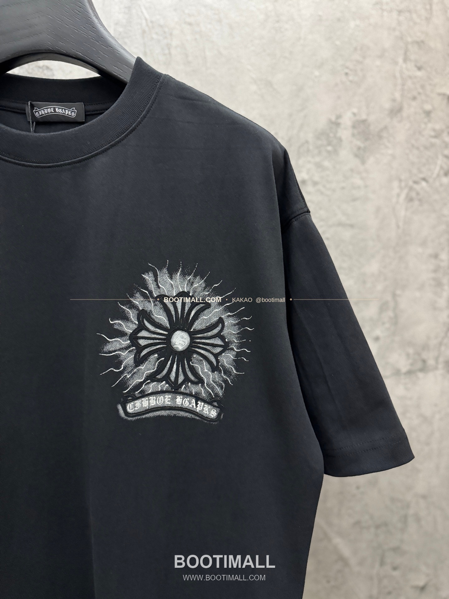 크롬하츠 2026SS 헤비코튼 벨벳프린트 루즈핏 반팔 티셔츠 Chrome Hearts 2026 SS Heavy Cotton Velvet Print Loose Fit Short Sleeve T-Shirt 26-2068 5