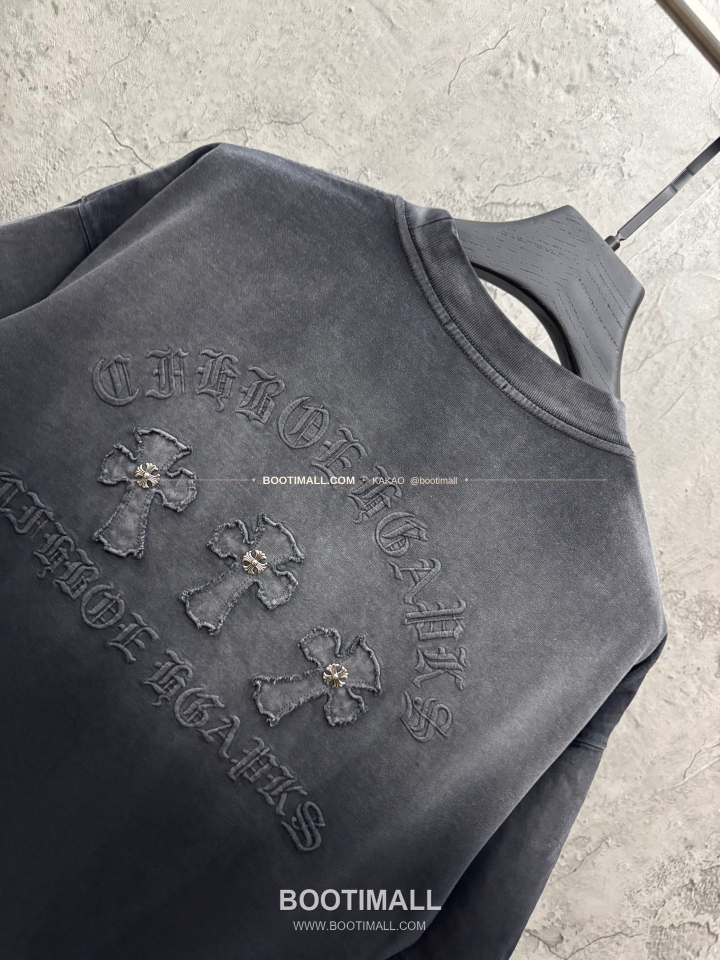 크롬하츠 2026SS 헤비코튼 패치자수 워시드 루즈핏 반팔 티셔츠 Chrome Hearts 2026 SS Heavy Cotton Patch Embroidery Washed Loose Fit Short Sleeve T-Shirt 26-2005 4