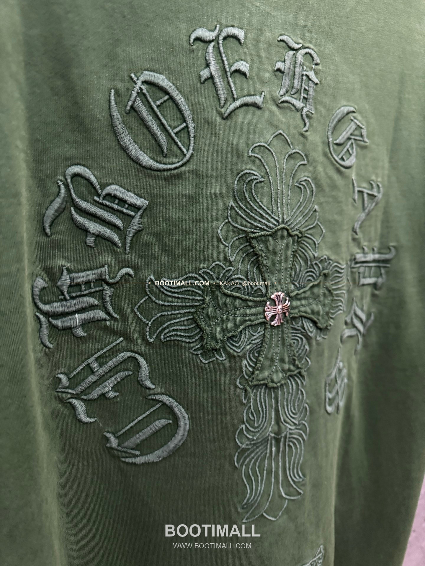 크롬하츠 2026SS 헤비코튼 패치자수 워시드 루즈핏 반팔 티셔츠 Chrome Hearts 2026 SS Heavy Cotton Patch Embroidery Washed Loose Fit Short Sleeve T-Shirt 26-2035 8