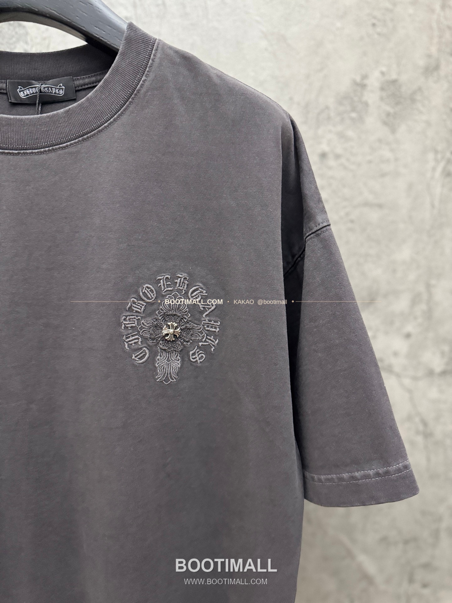 크롬하츠 2026SS 헤비코튼 패치자수 워시드 루즈핏 반팔 티셔츠 Chrome Hearts 2026 SS Heavy Cotton Patch Embroidery Washed Loose Fit Short Sleeve T-Shirt 26-2035 5