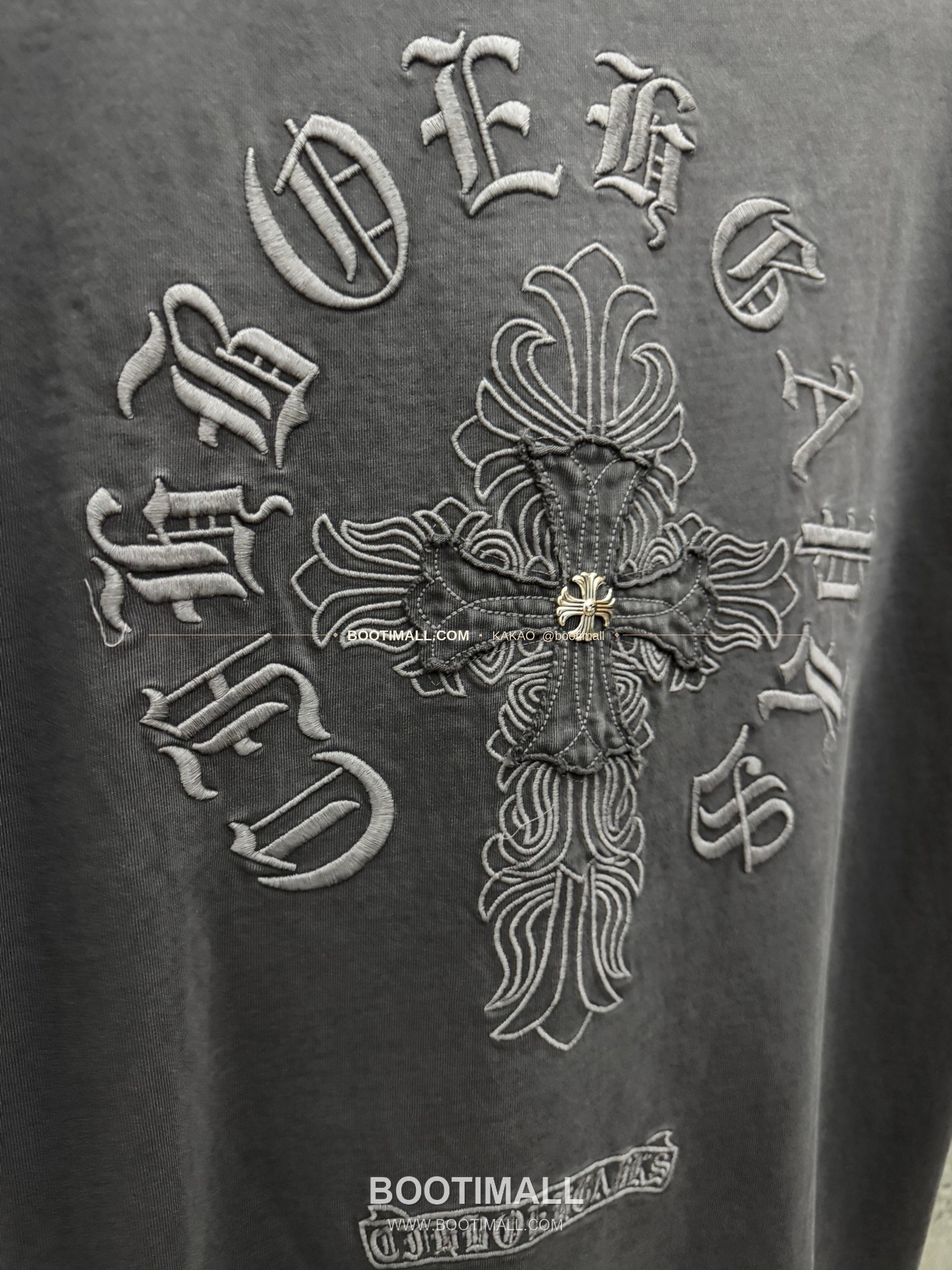 크롬하츠 2026SS 헤비코튼 패치자수 워시드 루즈핏 반팔 티셔츠 Chrome Hearts 2026 SS Heavy Cotton Patch Embroidery Washed Loose Fit Short Sleeve T-Shirt 26-2035 8