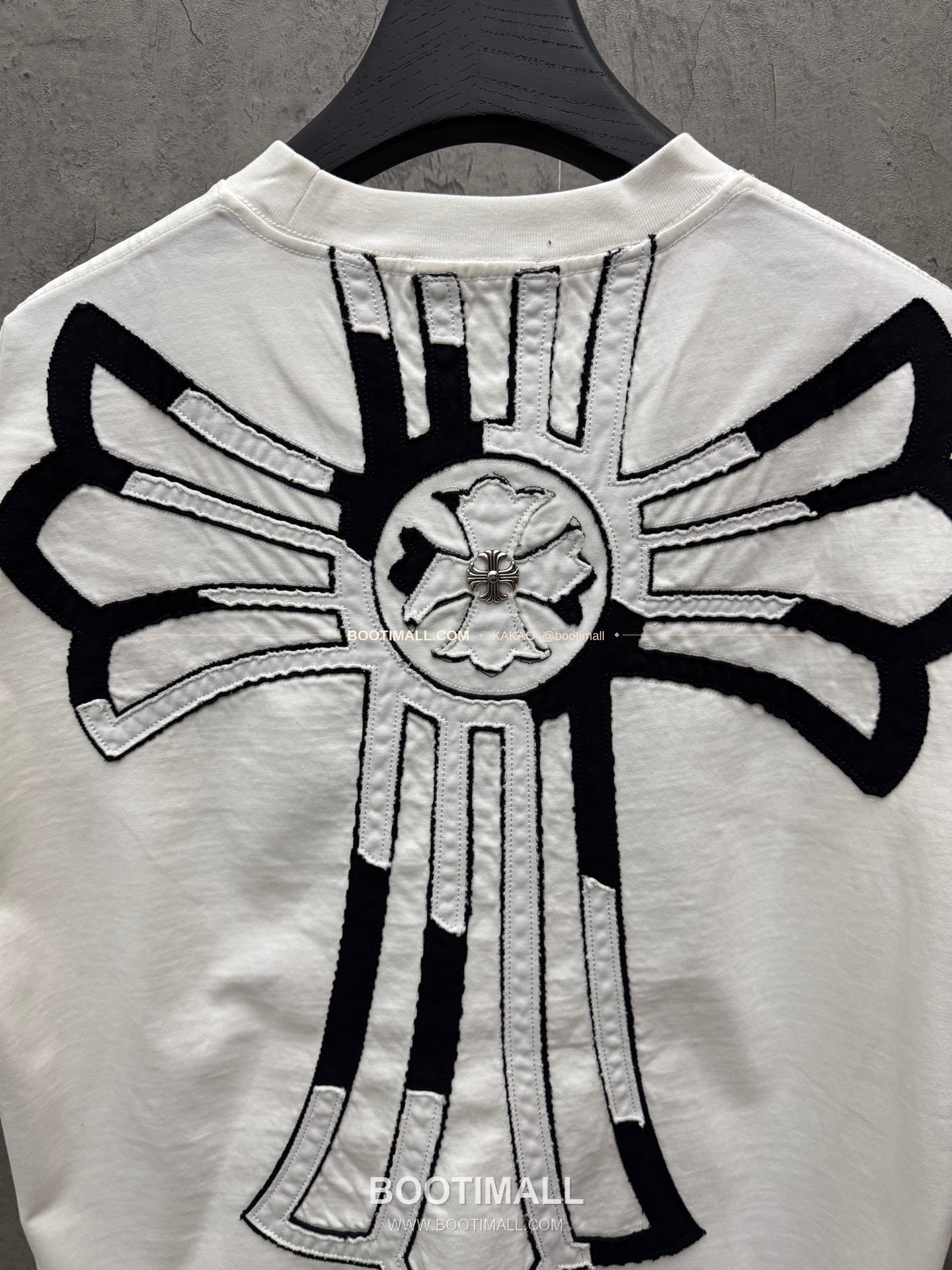 크롬하츠 2026SS 헤비코튼 벨벳패치자수 루즈핏 반팔 티셔츠 Chrome Hearts 2026 SS Heavy Cotton Velvet Patch Embroidery Loose Fit Short Sleeve T-Shirt 26-2069 7