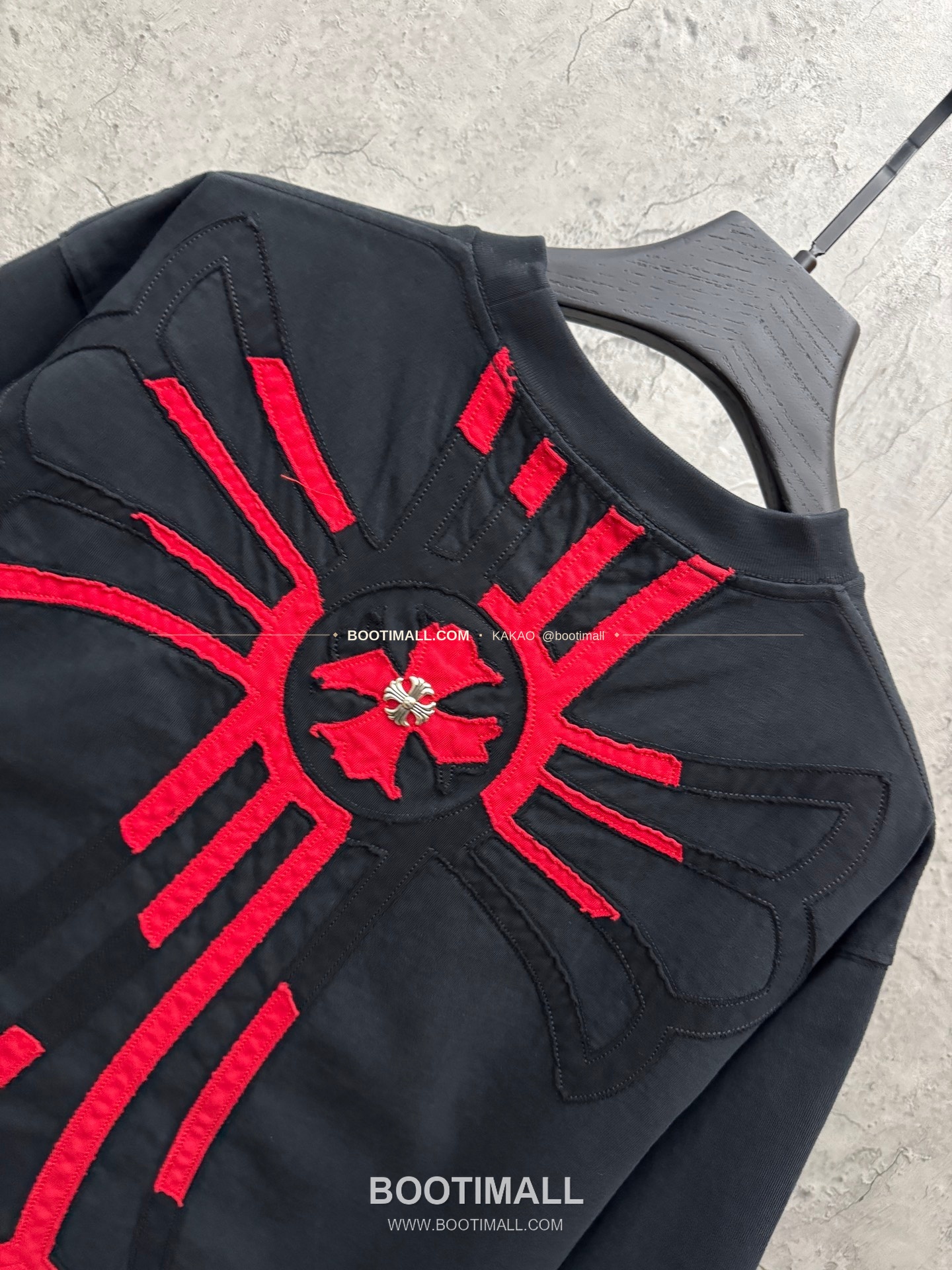 크롬하츠 2026SS 헤비코튼 벨벳패치자수 루즈핏 반팔 티셔츠 Chrome Hearts 2026 SS Heavy Cotton Velvet Patch Embroidery Loose Fit Short Sleeve T-Shirt 26-2069 4