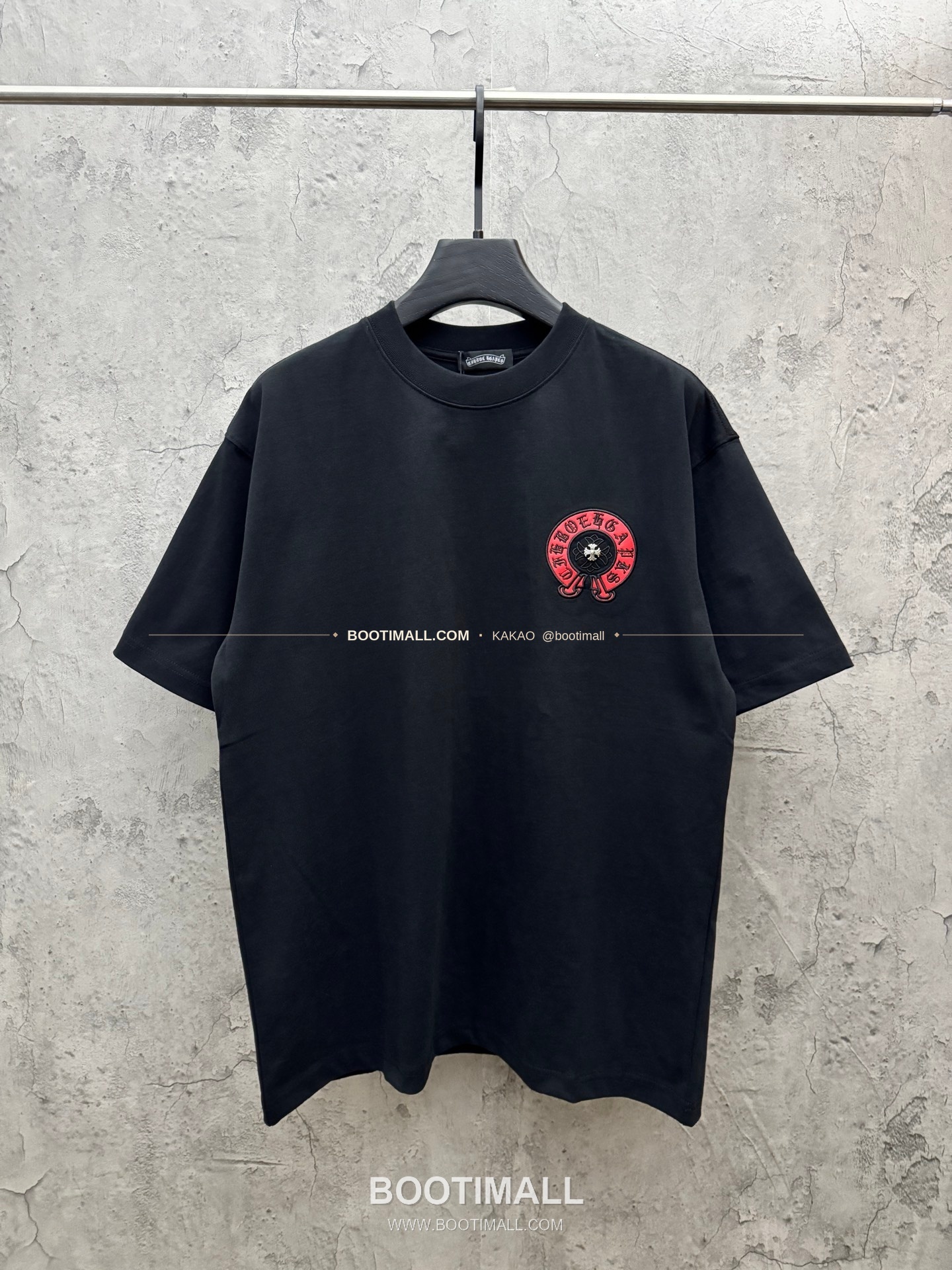 크롬하츠 2026SS 헤비코튼 레더패치자수 루즈핏 반팔 티셔츠 Chrome Hearts 2026 SS Heavy Cotton Leather Patch Embroidery Loose Fit Short Sleeve T-Shirt 26-2026 1