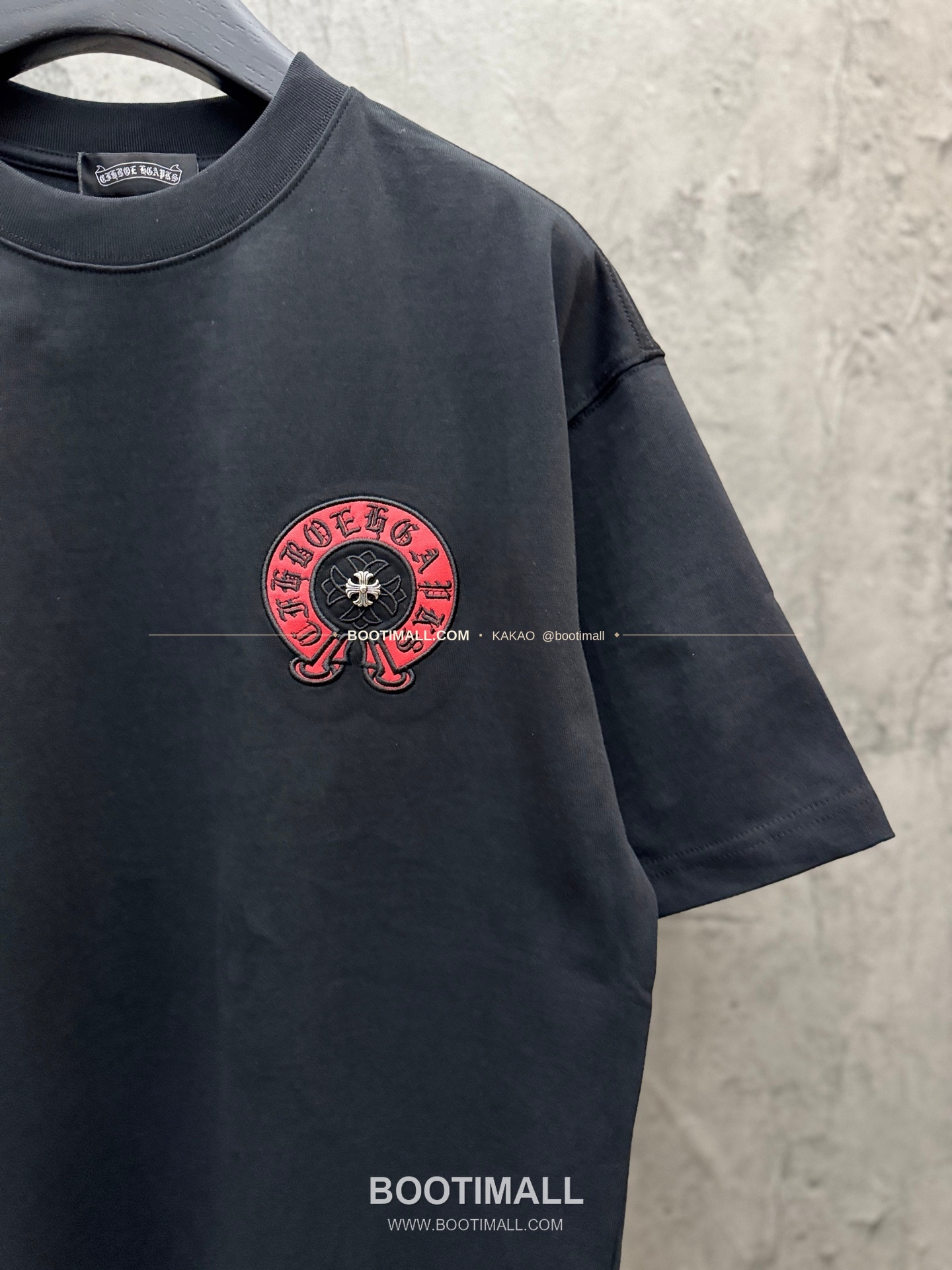 크롬하츠 2026SS 헤비코튼 레더패치자수 루즈핏 반팔 티셔츠 Chrome Hearts 2026 SS Heavy Cotton Leather Patch Embroidery Loose Fit Short Sleeve T-Shirt 26-2026 5