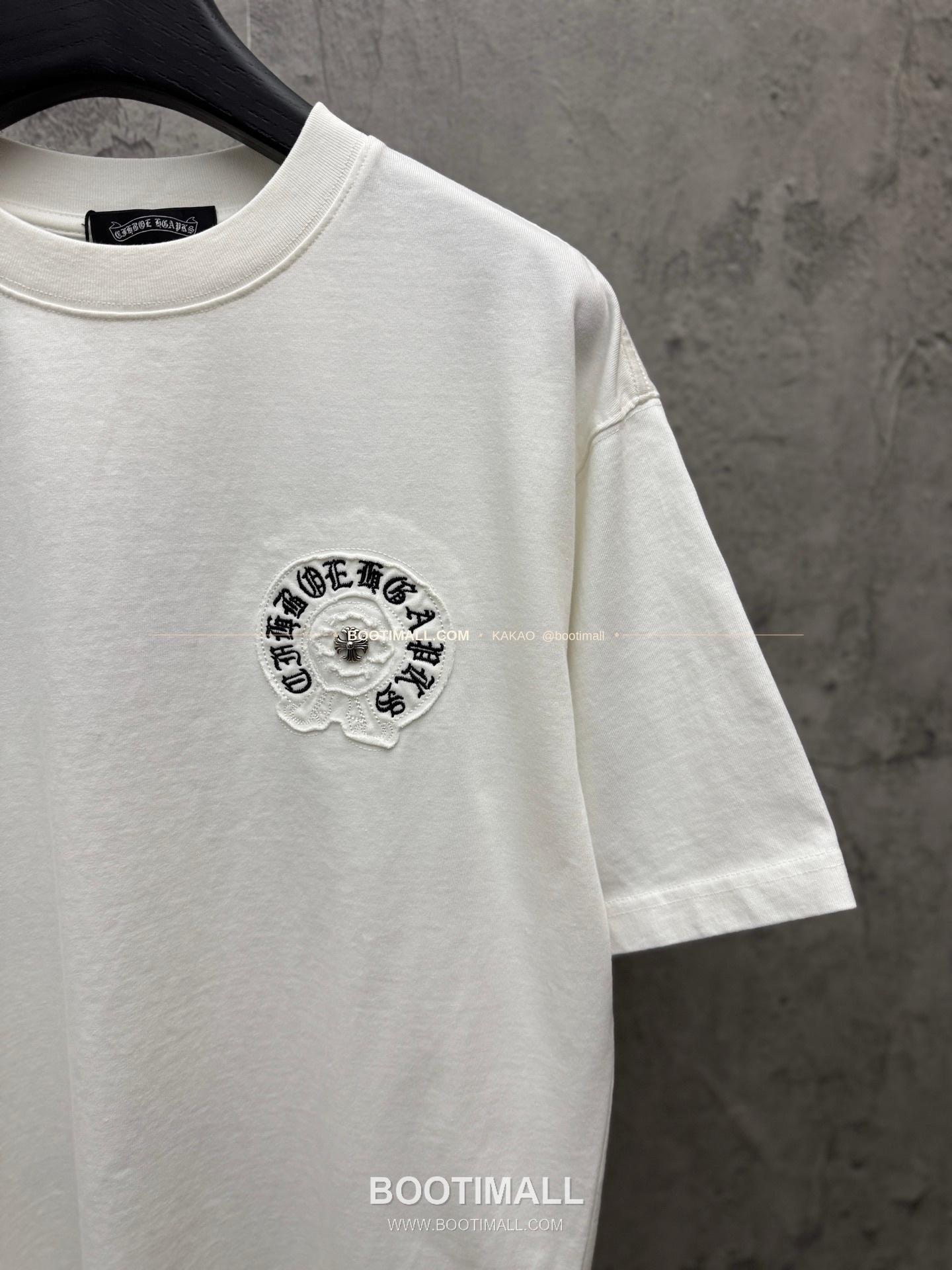크롬하츠 2026SS 헤비코튼 패치자수 루즈핏 반팔 티셔츠 Chrome Hearts 2026 SS Heavy Cotton Patch Embroidery Loose Fit Short Sleeve T-Shirt 26-2023 5