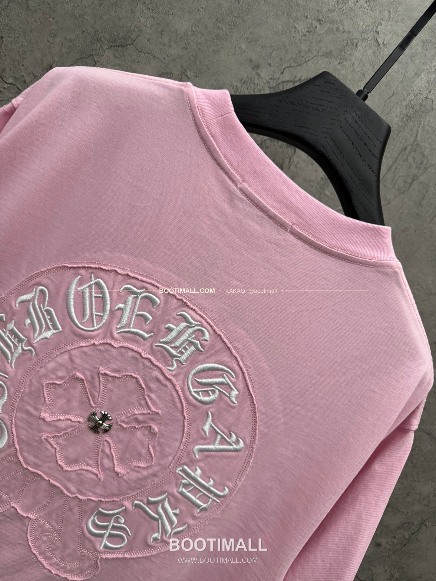 크롬하츠 2026SS 헤비코튼 패치자수 루즈핏 반팔 티셔츠 Chrome Hearts 2026 SS Heavy Cotton Patch Embroidery Loose Fit Short Sleeve T-Shirt 26-2023 4