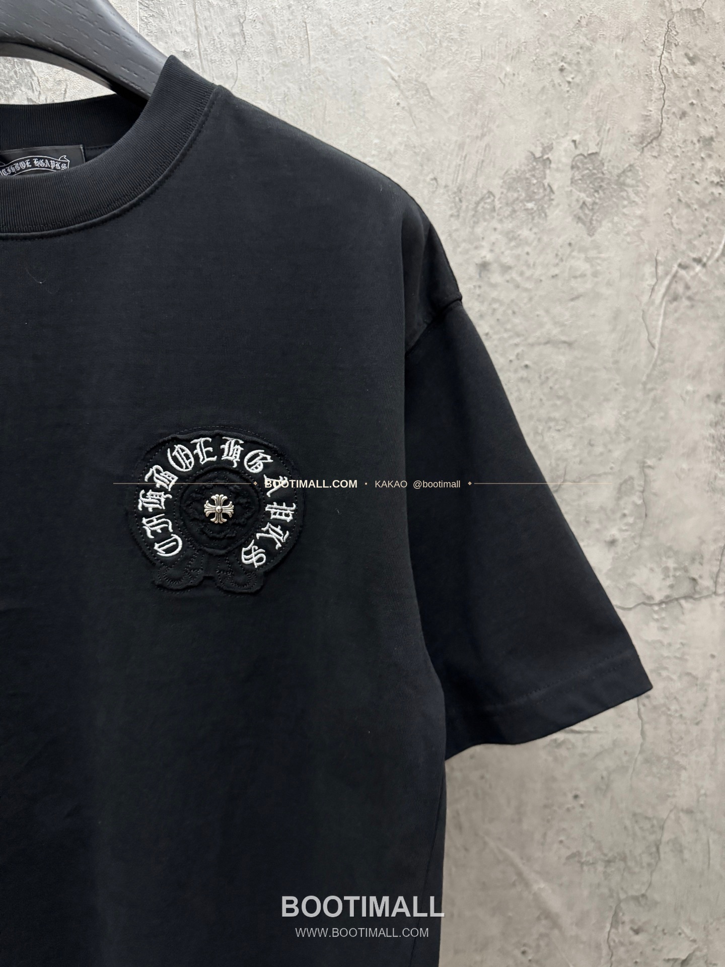 크롬하츠 2026SS 헤비코튼 패치자수 루즈핏 반팔 티셔츠 Chrome Hearts 2026 SS Heavy Cotton Patch Embroidery Loose Fit Short Sleeve T-Shirt 26-2023 5