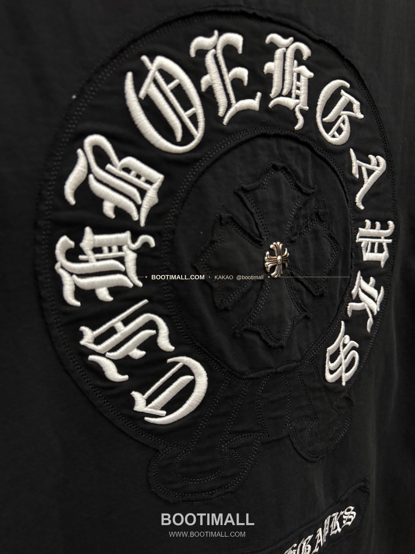 크롬하츠 2026SS 헤비코튼 패치자수 루즈핏 반팔 티셔츠 Chrome Hearts 2026 SS Heavy Cotton Patch Embroidery Loose Fit Short Sleeve T-Shirt 26-2023 8