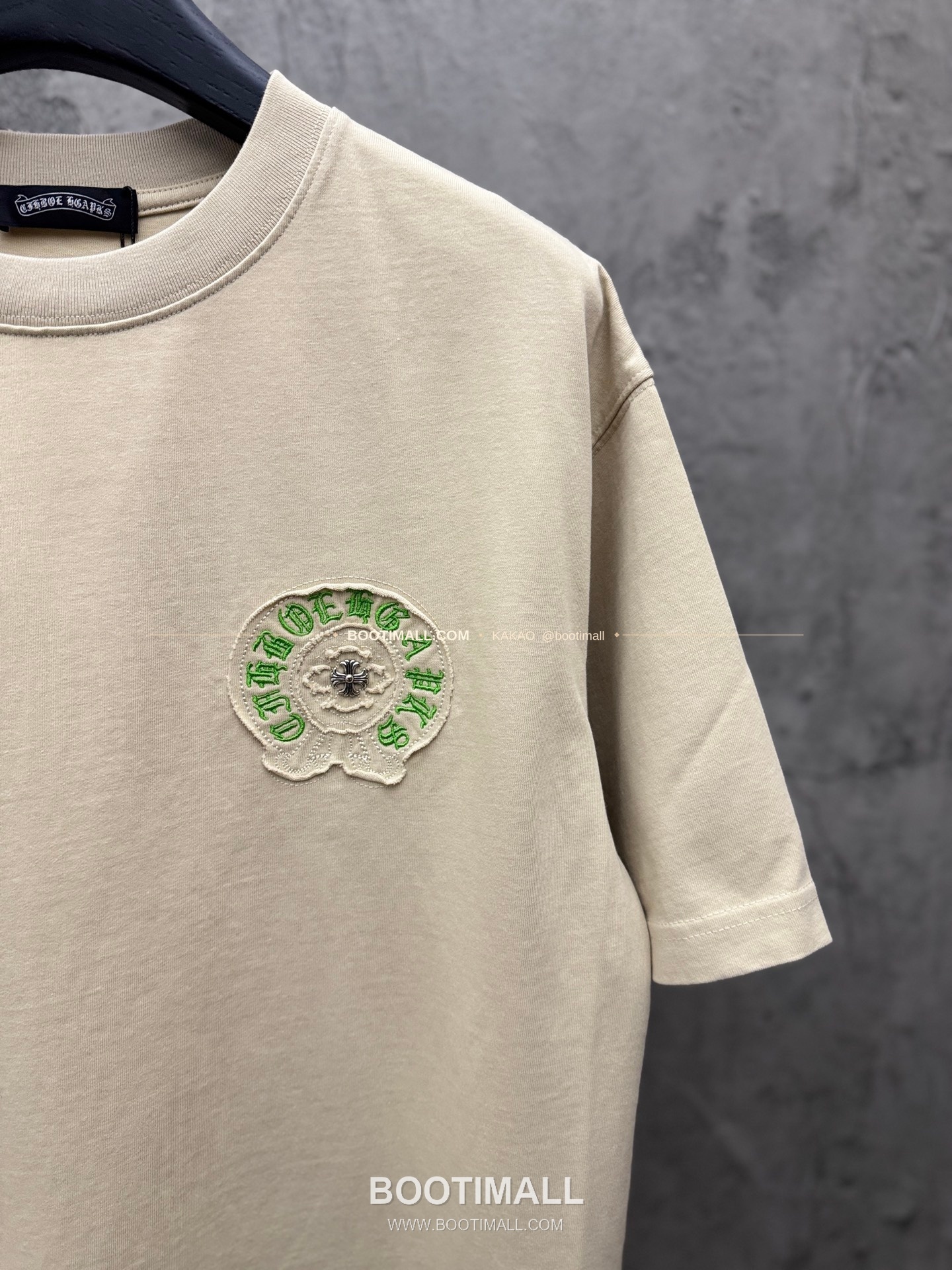 크롬하츠 2026SS 헤비코튼 패치자수 루즈핏 반팔 티셔츠 Chrome Hearts 2026 SS Heavy Cotton Patch Embroidery Loose Fit Short Sleeve T-Shirt 26-2023 5