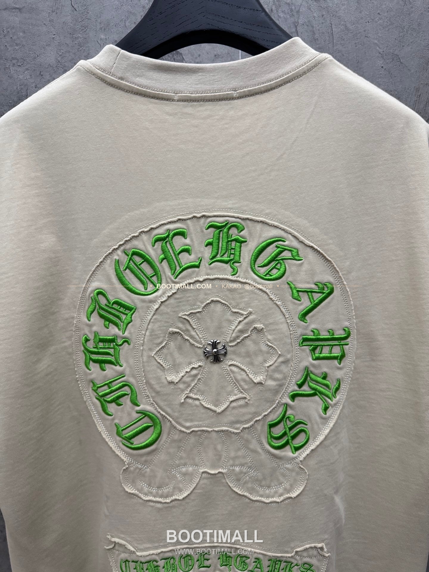 크롬하츠 2026SS 헤비코튼 패치자수 루즈핏 반팔 티셔츠 Chrome Hearts 2026 SS Heavy Cotton Patch Embroidery Loose Fit Short Sleeve T-Shirt 26-2023 7