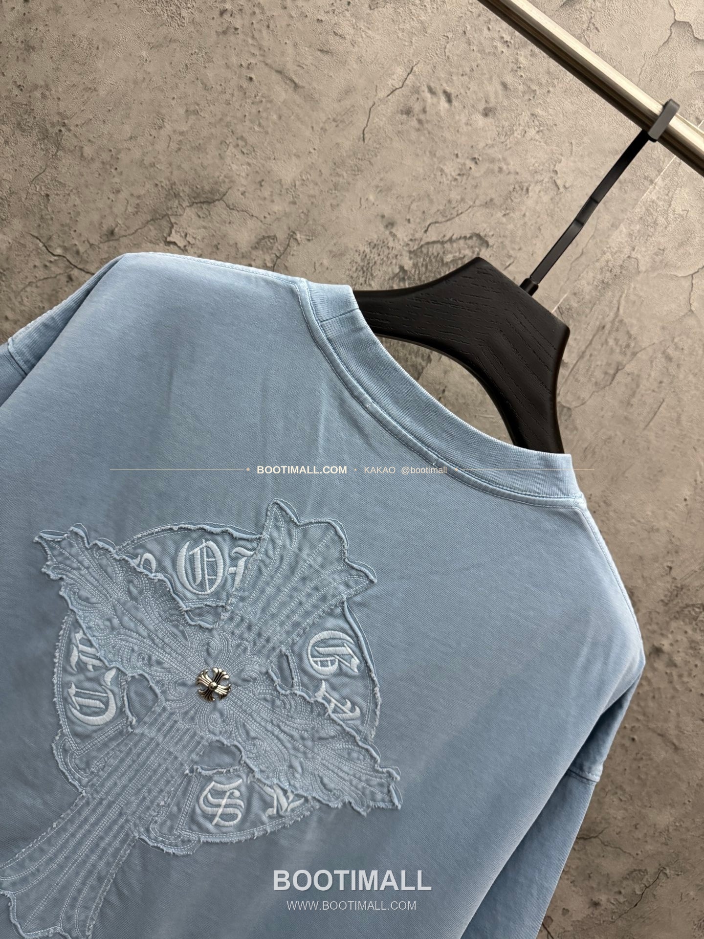 크롬하츠 2026SS 헤비코튼 패치자수 루즈핏 반팔 티셔츠 Chrome Hearts 2026 SS Heavy Cotton Patch Embroidery Loose Fit Short Sleeve T-Shirt 26-2006 4