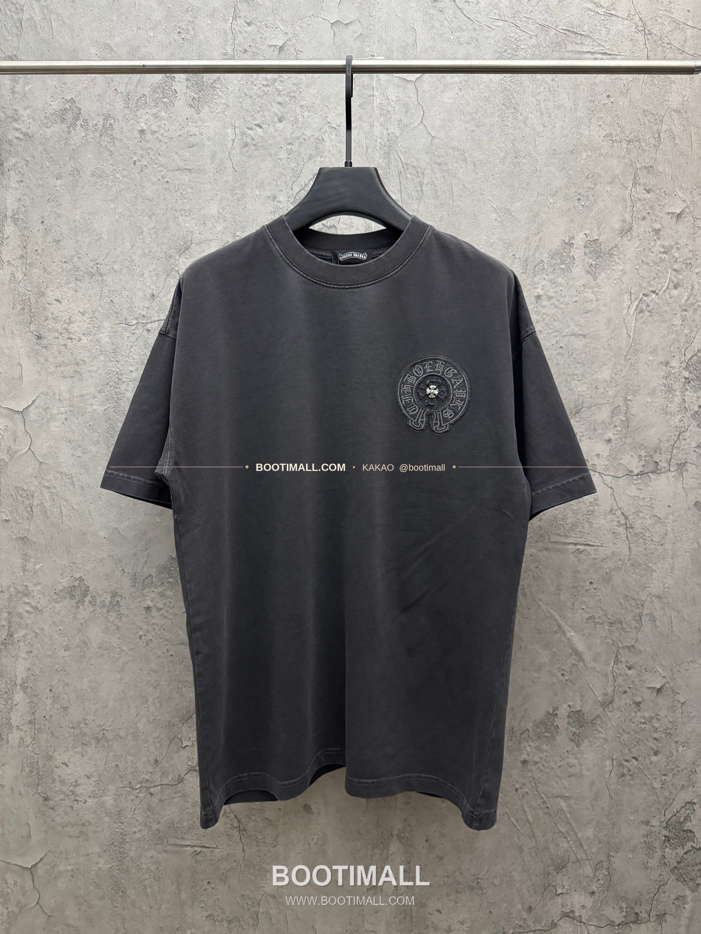 크롬하츠 2026SS 헤비코튼 패치자수 루즈핏 반팔 티셔츠 Chrome Hearts 2026 SS Heavy Cotton Patch Embroidery Loose Fit Short Sleeve T-Shirt 26-2006 1
