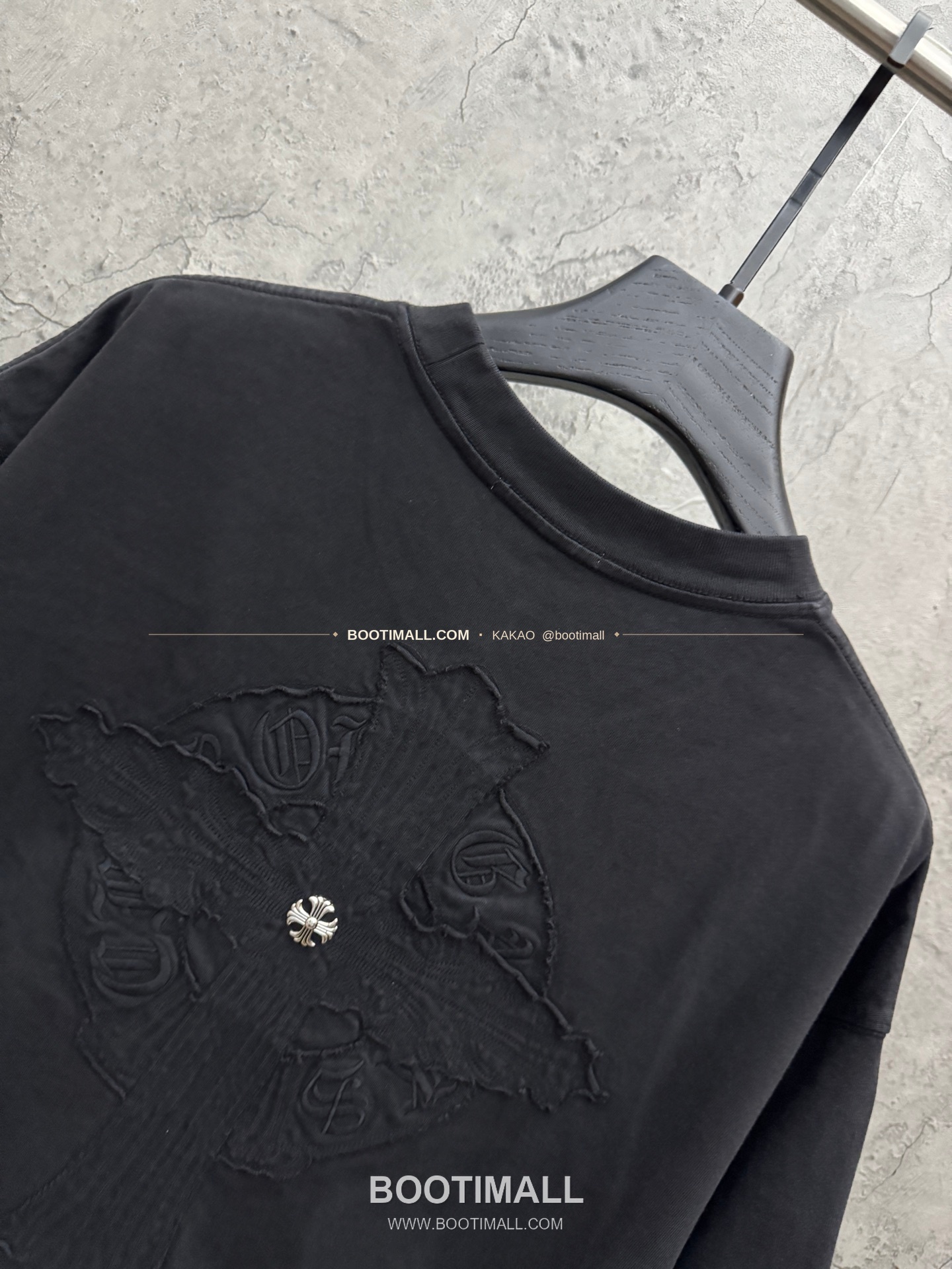 크롬하츠 2026SS 헤비코튼 패치자수 루즈핏 반팔 티셔츠 Chrome Hearts 2026 SS Heavy Cotton Patch Embroidery Loose Fit Short Sleeve T-Shirt 26-2006 4