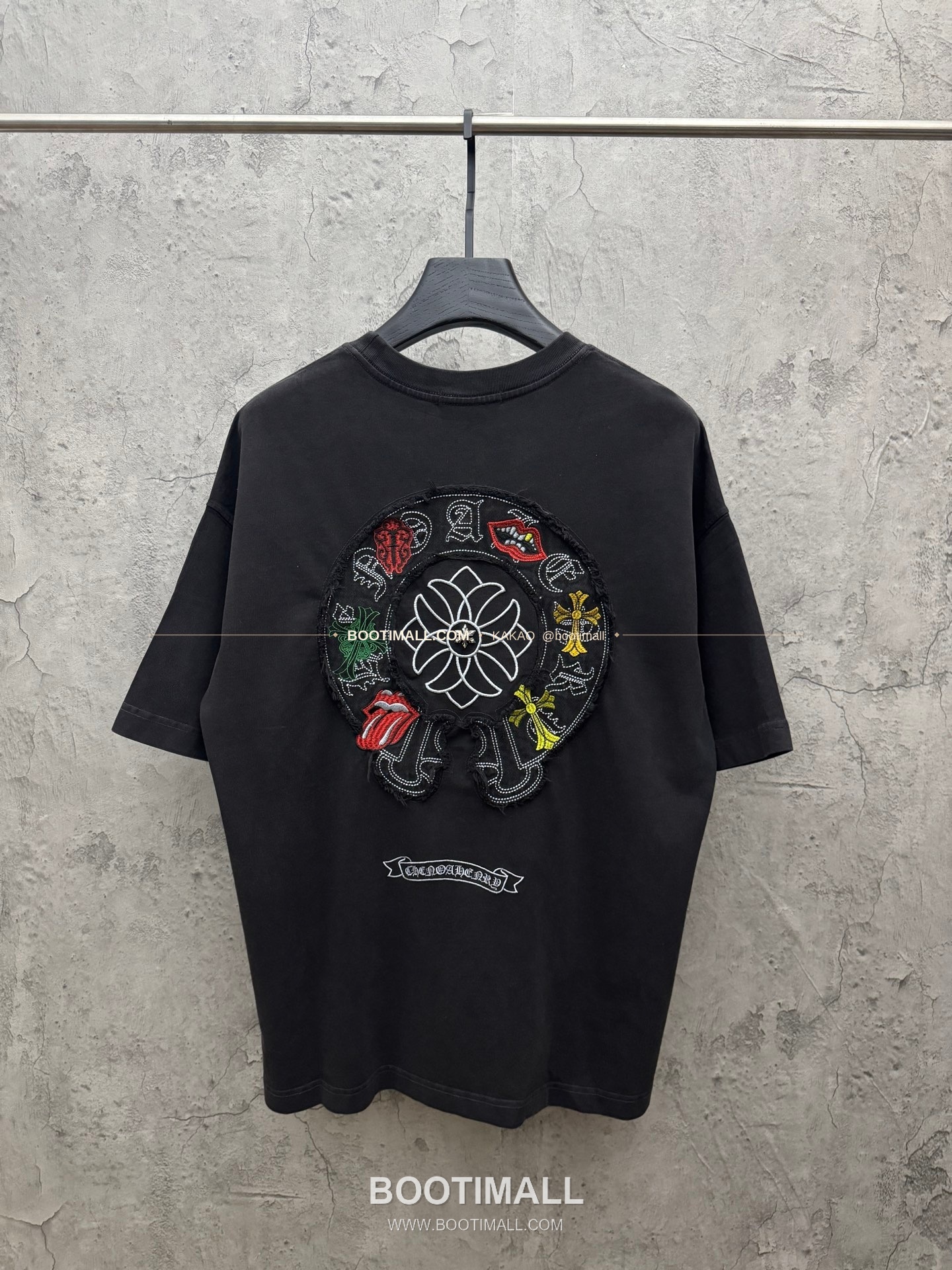 크롬하츠 2026SS 헤비코튼 패치자수 워시드 루즈핏 반팔 티셔츠 Chrome Hearts 2026 SS Heavy Cotton Patch Embroidery Washed Loose Fit Short Sleeve T-Shirt 6624 2