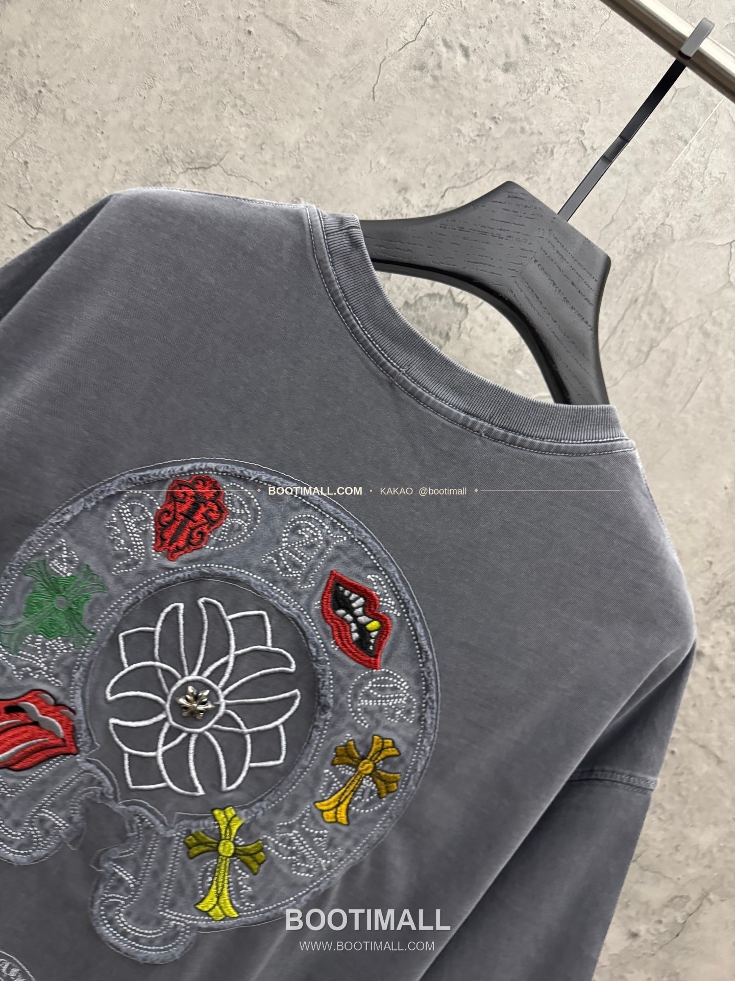 크롬하츠 2026SS 헤비코튼 패치자수 워시드 루즈핏 반팔 티셔츠 Chrome Hearts 2026 SS Heavy Cotton Patch Embroidery Washed Loose Fit Short Sleeve T-Shirt 6624 4