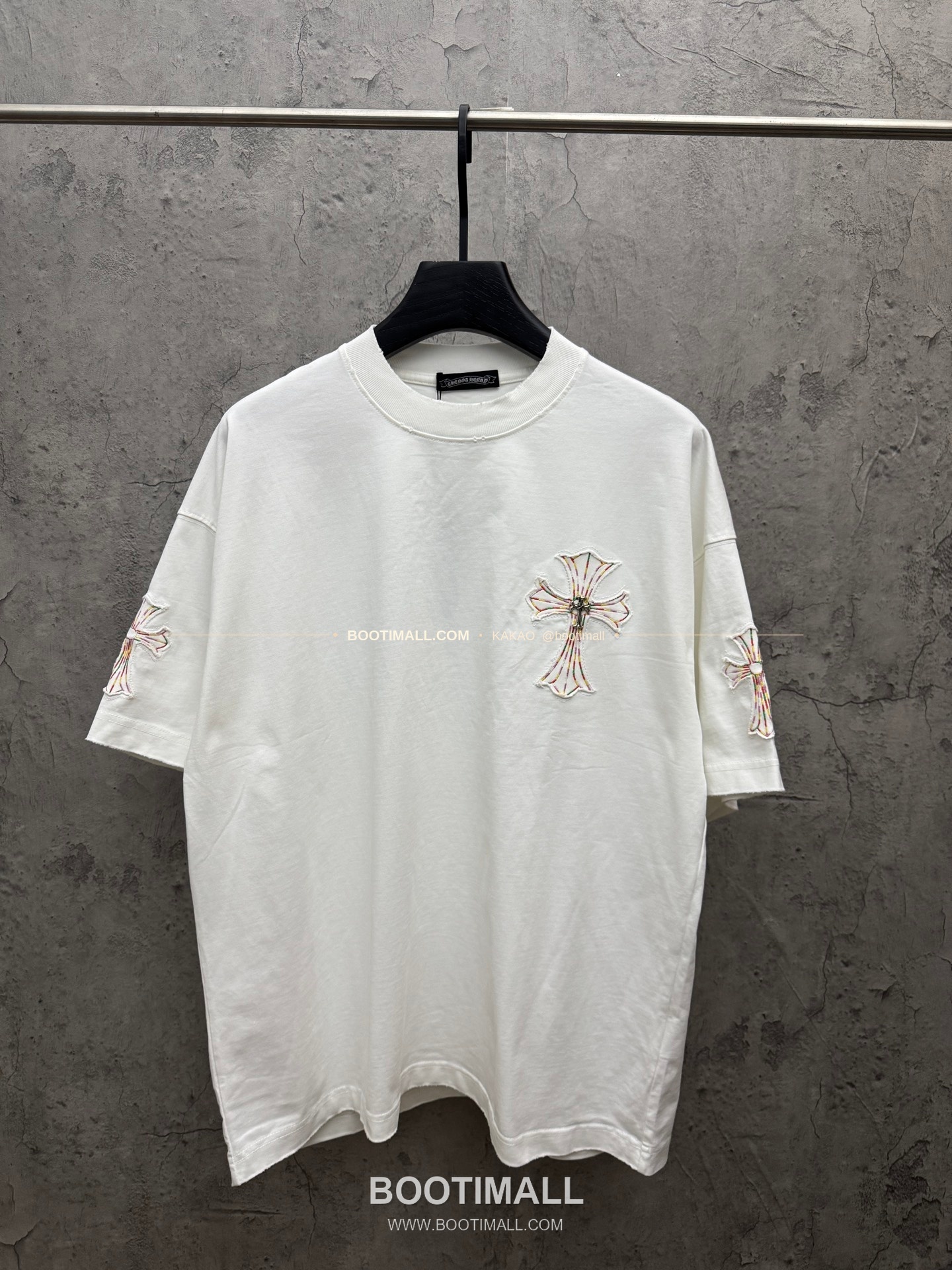 크롬하츠 2026SS 헤비코튼 멀티컬러자수 패치 루즈핏 반팔 티셔츠 Chrome Hearts 2026 SS Heavy Cotton Multicolor Embroidery Patch Loose Fit Short Sleeve T-Shirt 5223 1