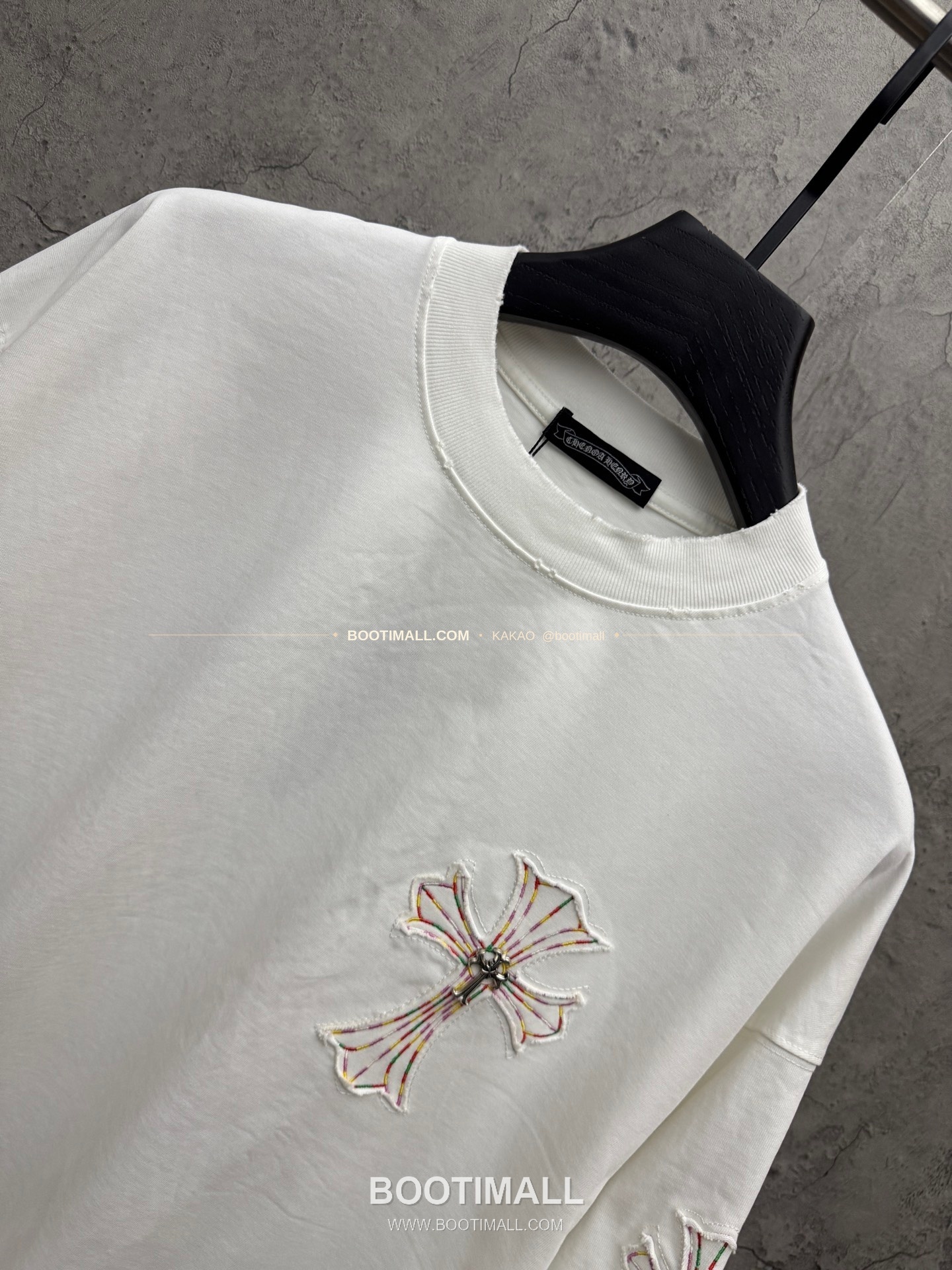 크롬하츠 2026SS 헤비코튼 멀티컬러자수 패치 루즈핏 반팔 티셔츠 Chrome Hearts 2026 SS Heavy Cotton Multicolor Embroidery Patch Loose Fit Short Sleeve T-Shirt 5223 3