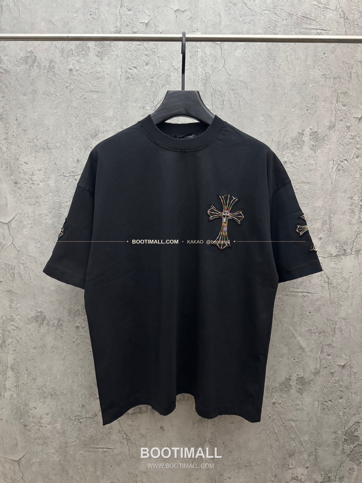 크롬하츠 2026SS 헤비코튼 멀티컬러자수 패치 루즈핏 반팔 티셔츠 Chrome Hearts 2026 SS Heavy Cotton Multicolor Embroidery Patch Loose Fit Short Sleeve T-Shirt 5223 1