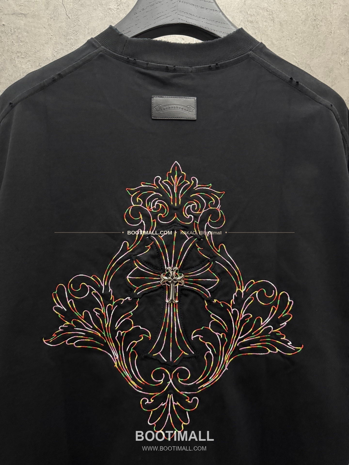크롬하츠 2026SS 헤비코튼 멀티컬러자수 패치 루즈핏 반팔 티셔츠 Chrome Hearts 2026 SS Heavy Cotton Multicolor Embroidery Patch Loose Fit Short Sleeve T-Shirt 5223 7
