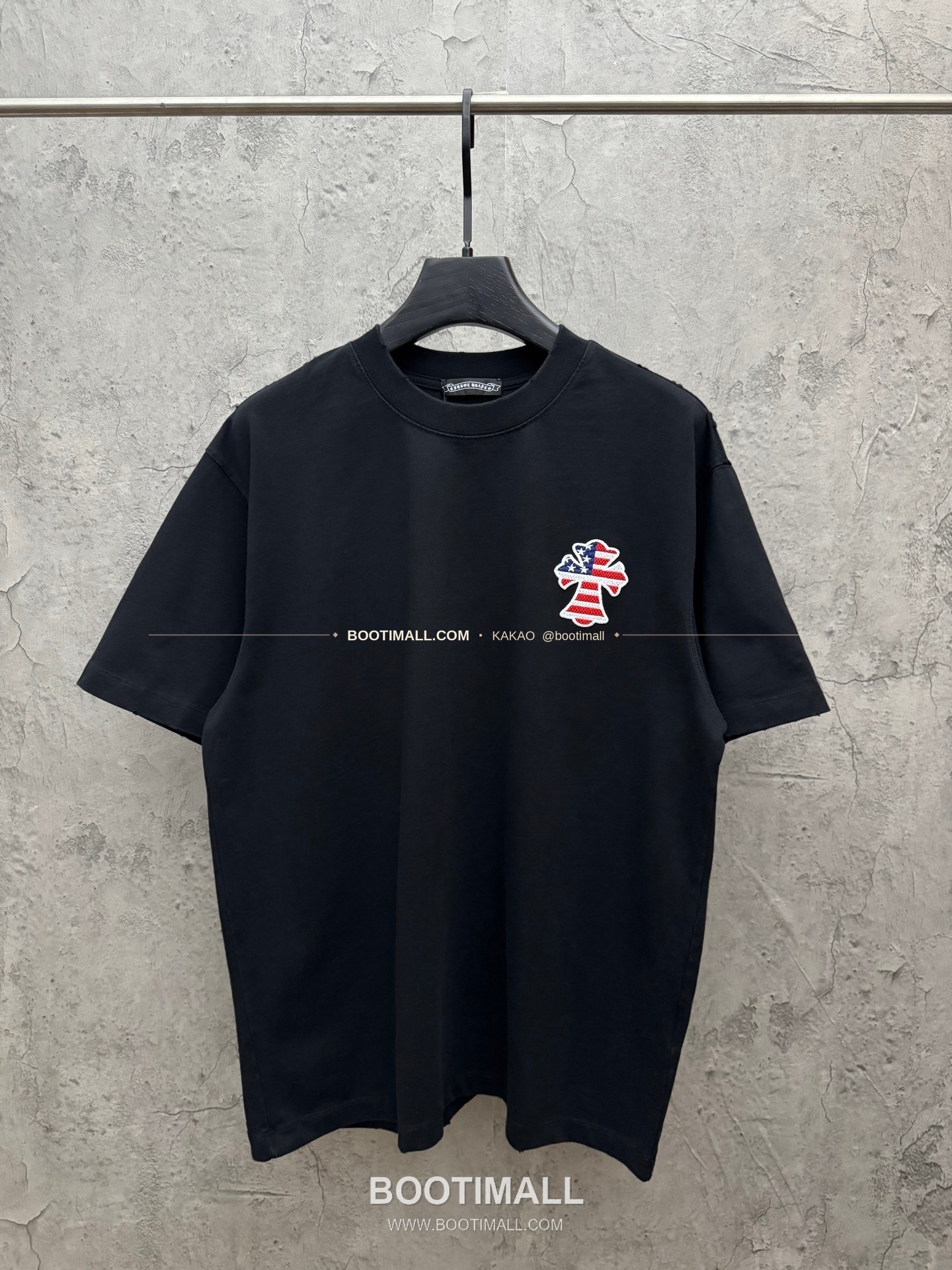 크롬하츠 2026SS 헤비코튼 3D홀자수 크로스 루즈핏 반팔 티셔츠 Chrome Hearts 2026 SS Heavy Cotton 3D Hollow Embroidery Cross Loose Fit Short Sleeve T-Shirt 9615 1