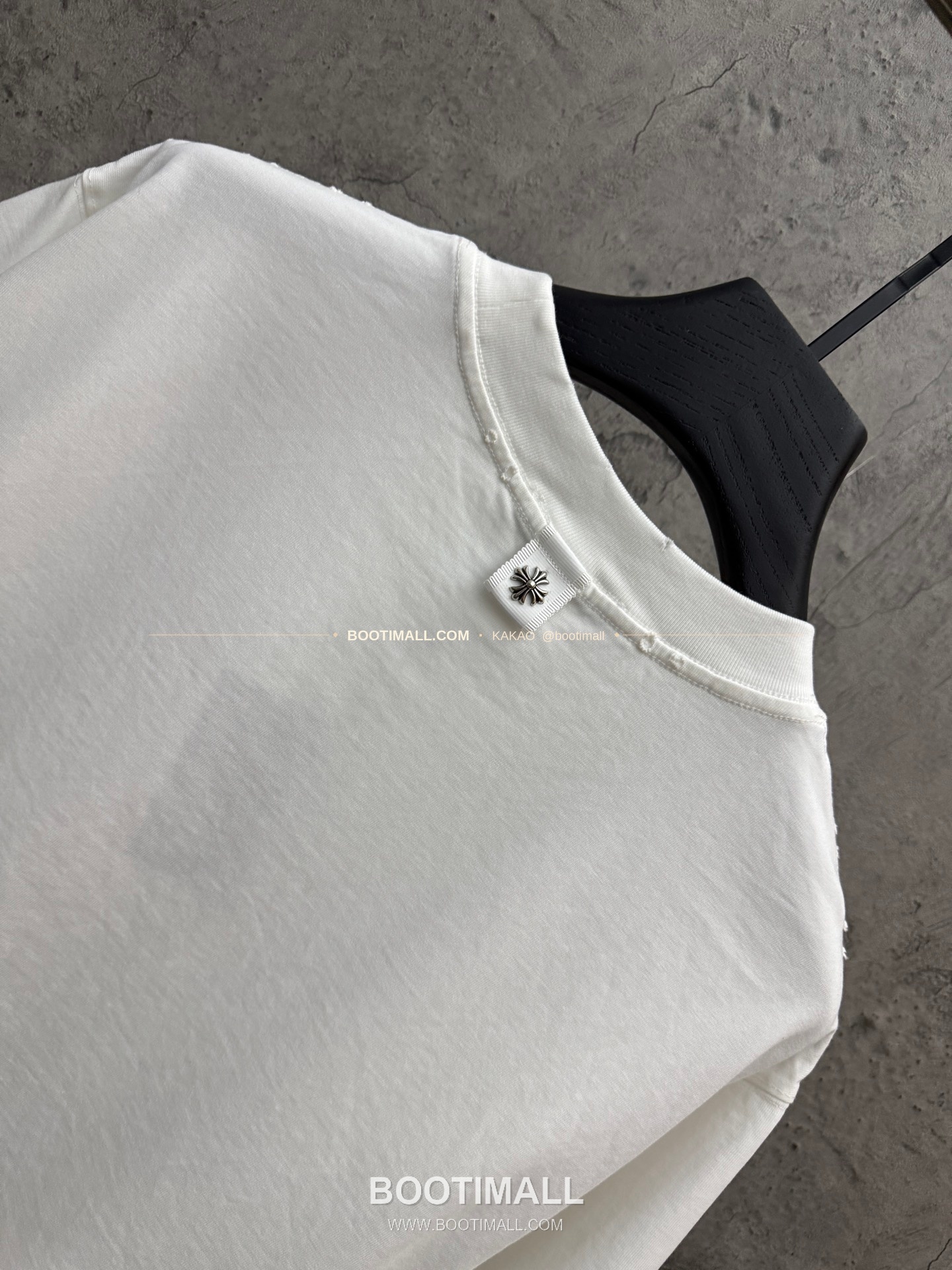 크롬하츠 2026SS 헤비코튼 아치크로스 3D홀자수 루즈핏 반팔 티셔츠 Chrome Hearts 2026 SS Heavy Cotton Arch Cross 3D Hollow Embroidery Loose Fit Short Sleeve T-Shirt 9616 4