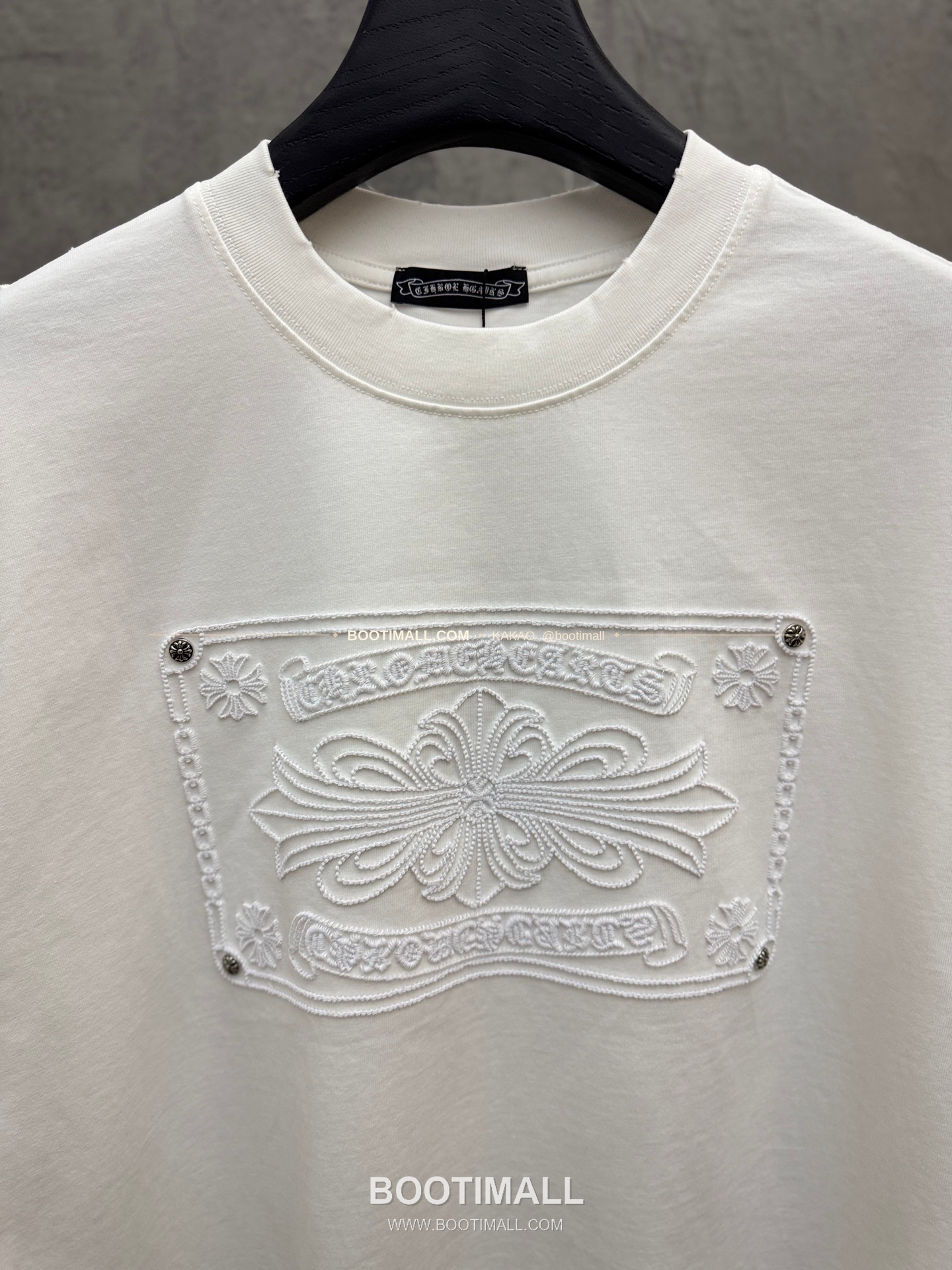 크롬하츠 2026SS 헤비코튼 아치크로스 3D홀자수 루즈핏 반팔 티셔츠 Chrome Hearts 2026 SS Heavy Cotton Arch Cross 3D Hollow Embroidery Loose Fit Short Sleeve T-Shirt 9616 5