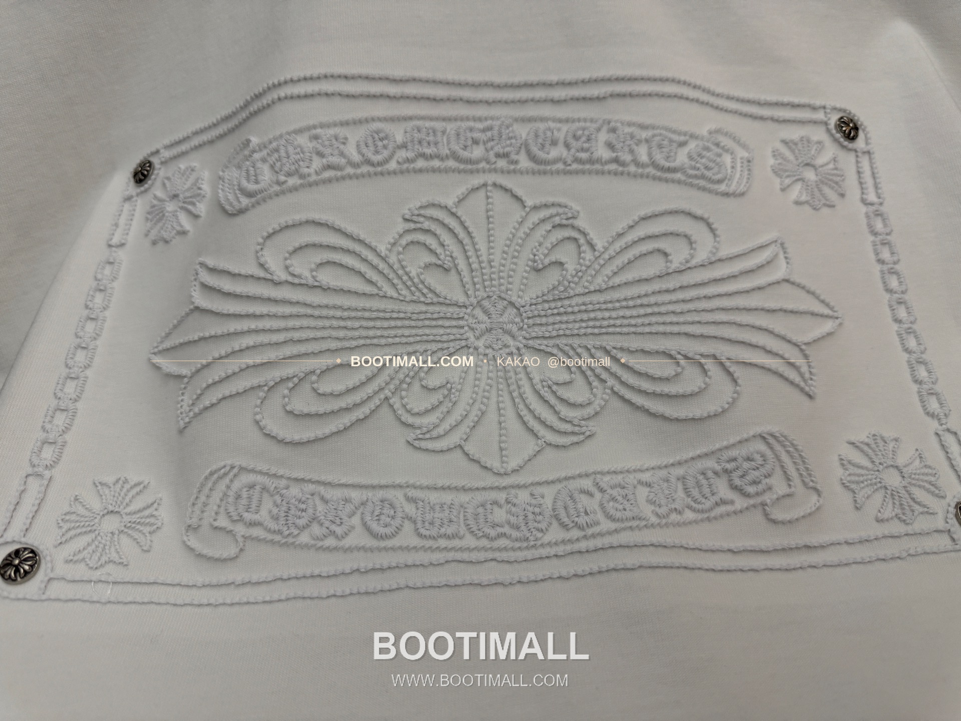 크롬하츠 2026SS 헤비코튼 아치크로스 3D홀자수 루즈핏 반팔 티셔츠 Chrome Hearts 2026 SS Heavy Cotton Arch Cross 3D Hollow Embroidery Loose Fit Short Sleeve T-Shirt 9616 6