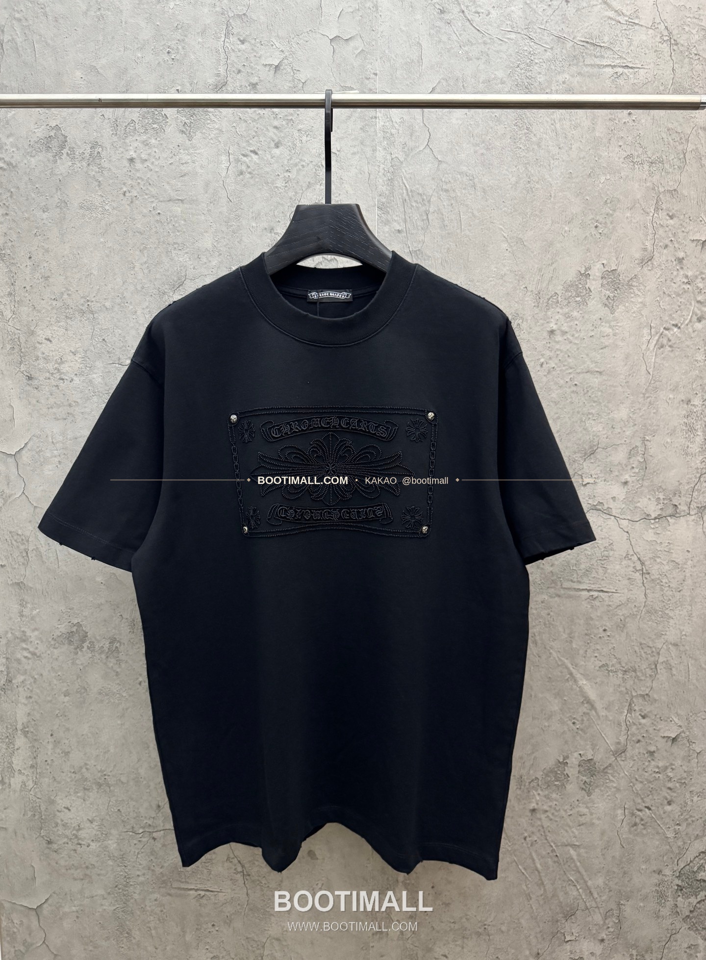 크롬하츠 2026SS 헤비코튼 아치크로스 3D홀자수 루즈핏 반팔 티셔츠 Chrome Hearts 2026 SS Heavy Cotton Arch Cross 3D Hollow Embroidery Loose Fit Short Sleeve T-Shirt 9616 1