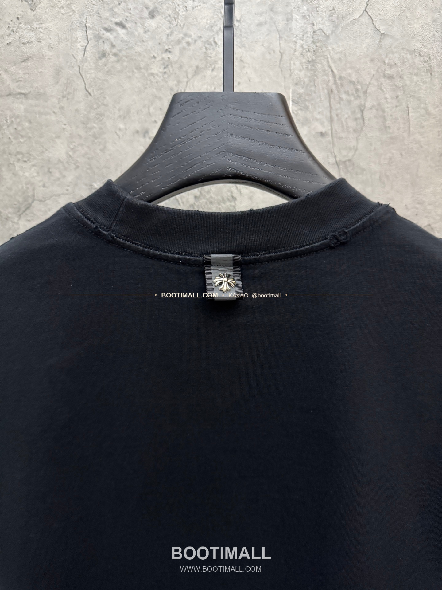 크롬하츠 2026SS 헤비코튼 아치크로스 3D홀자수 루즈핏 반팔 티셔츠 Chrome Hearts 2026 SS Heavy Cotton Arch Cross 3D Hollow Embroidery Loose Fit Short Sleeve T-Shirt 9616 9