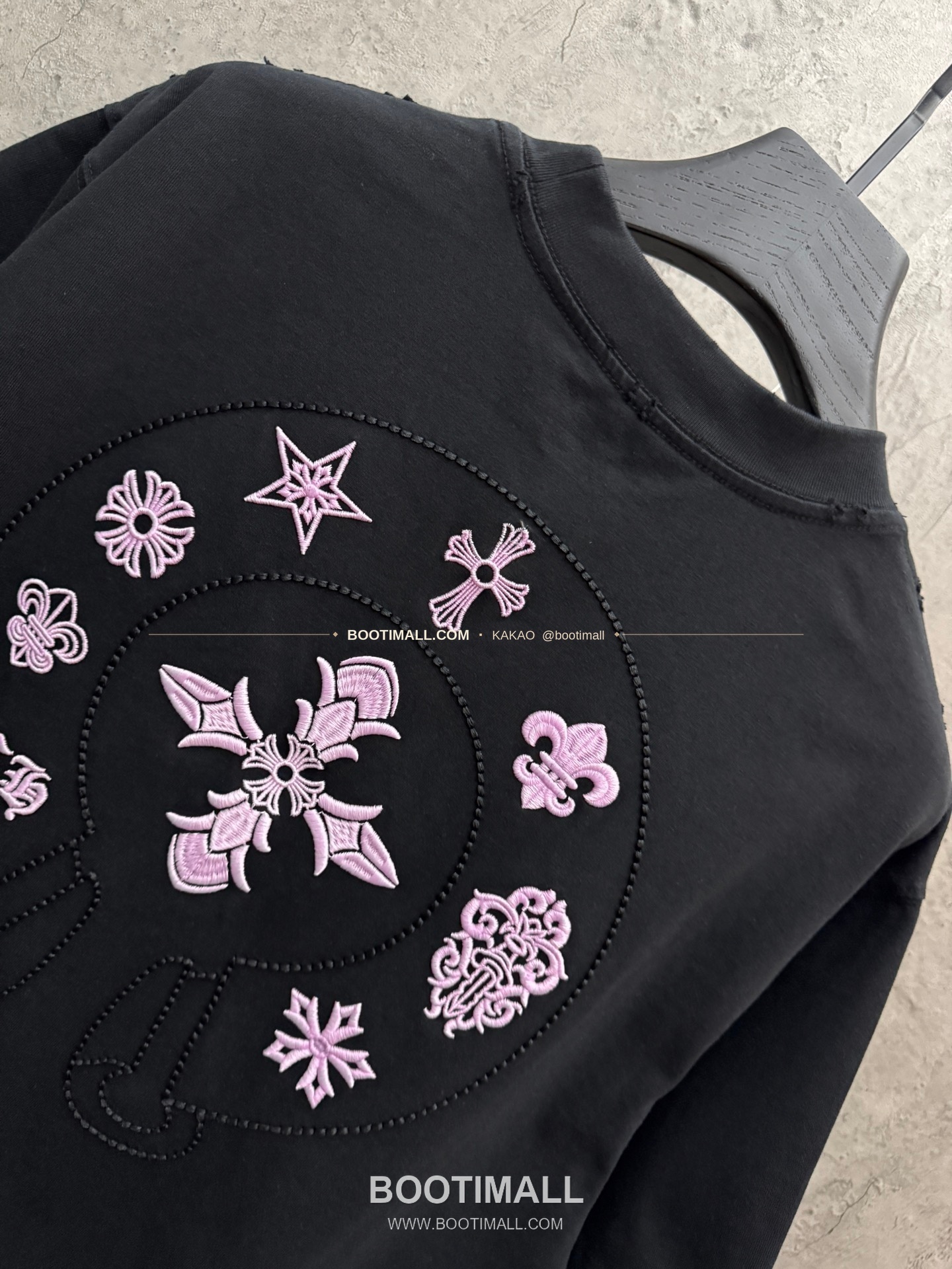 크롬하츠 2026SS 헤비코튼 UV변색 3D자수 루즈핏 반팔 티셔츠 Chrome Hearts 2026 SS Heavy Cotton UV Color Changing 3D Embroidery Loose Fit Short Sleeve T-Shirt 9619 4